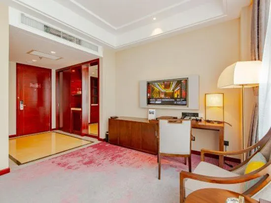 Bed in Binhai Jinling International Hotel