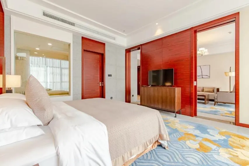 Bed in Binhai Jinling International Hotel