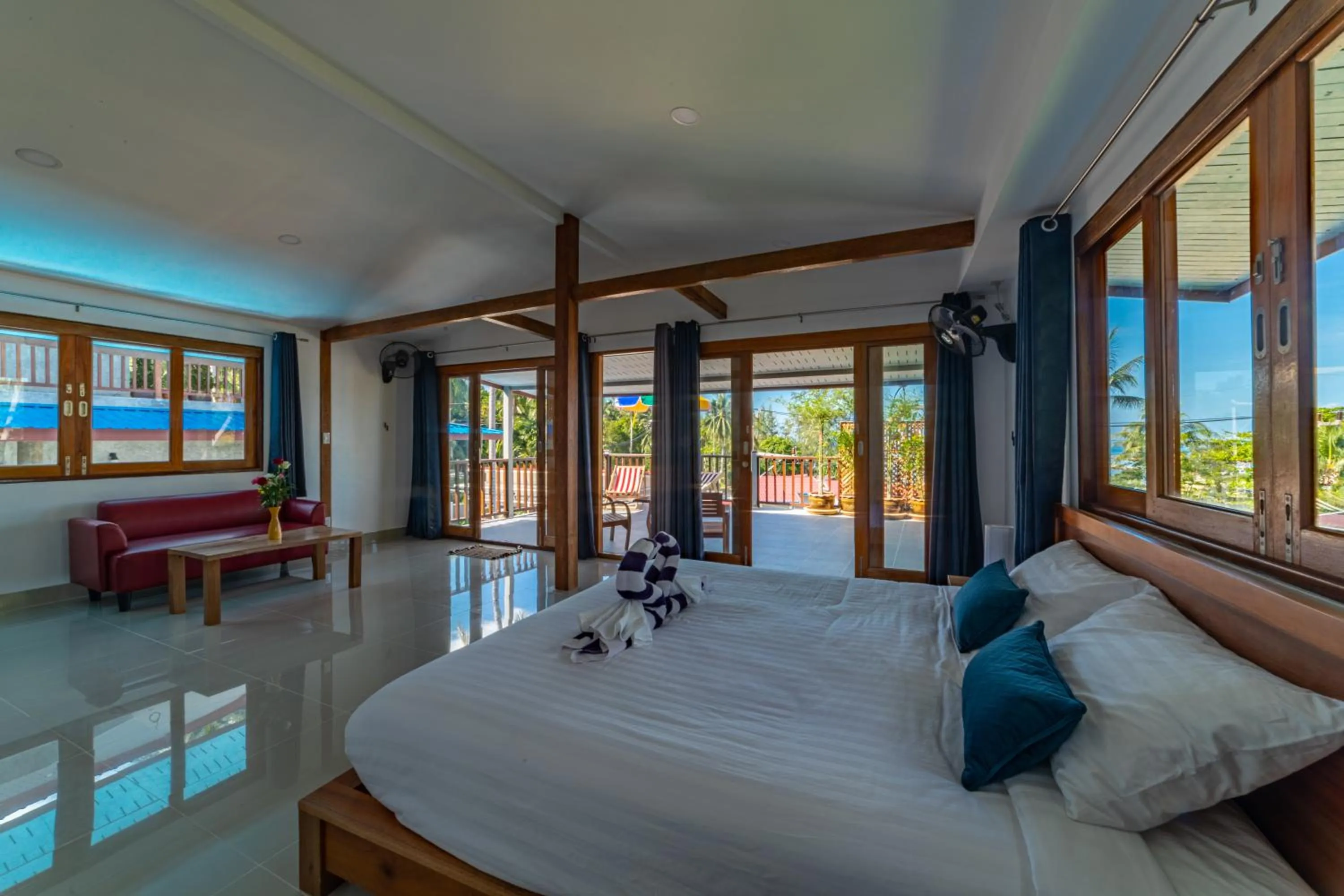 Bed in Le Grand Bleu Hotel