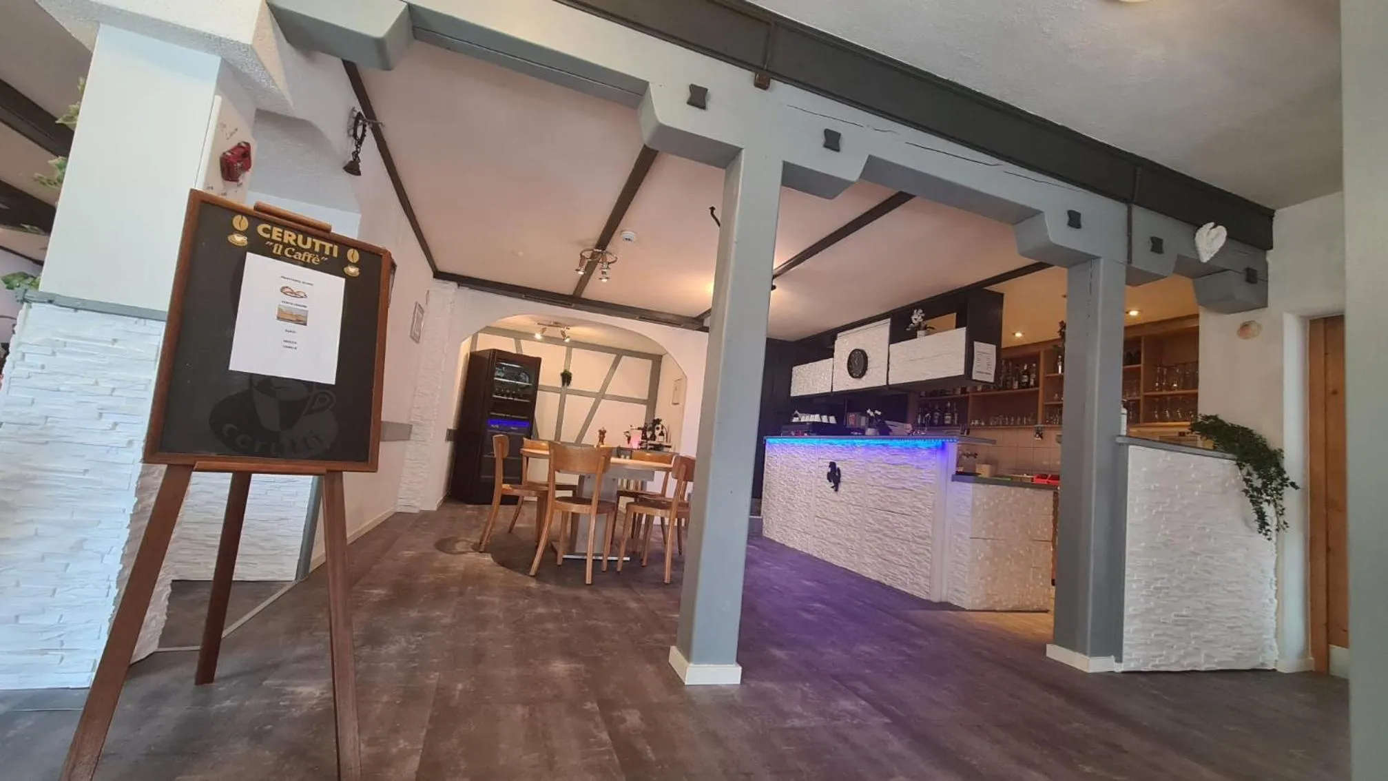 Restaurant/places to eat in Hotel Rössli