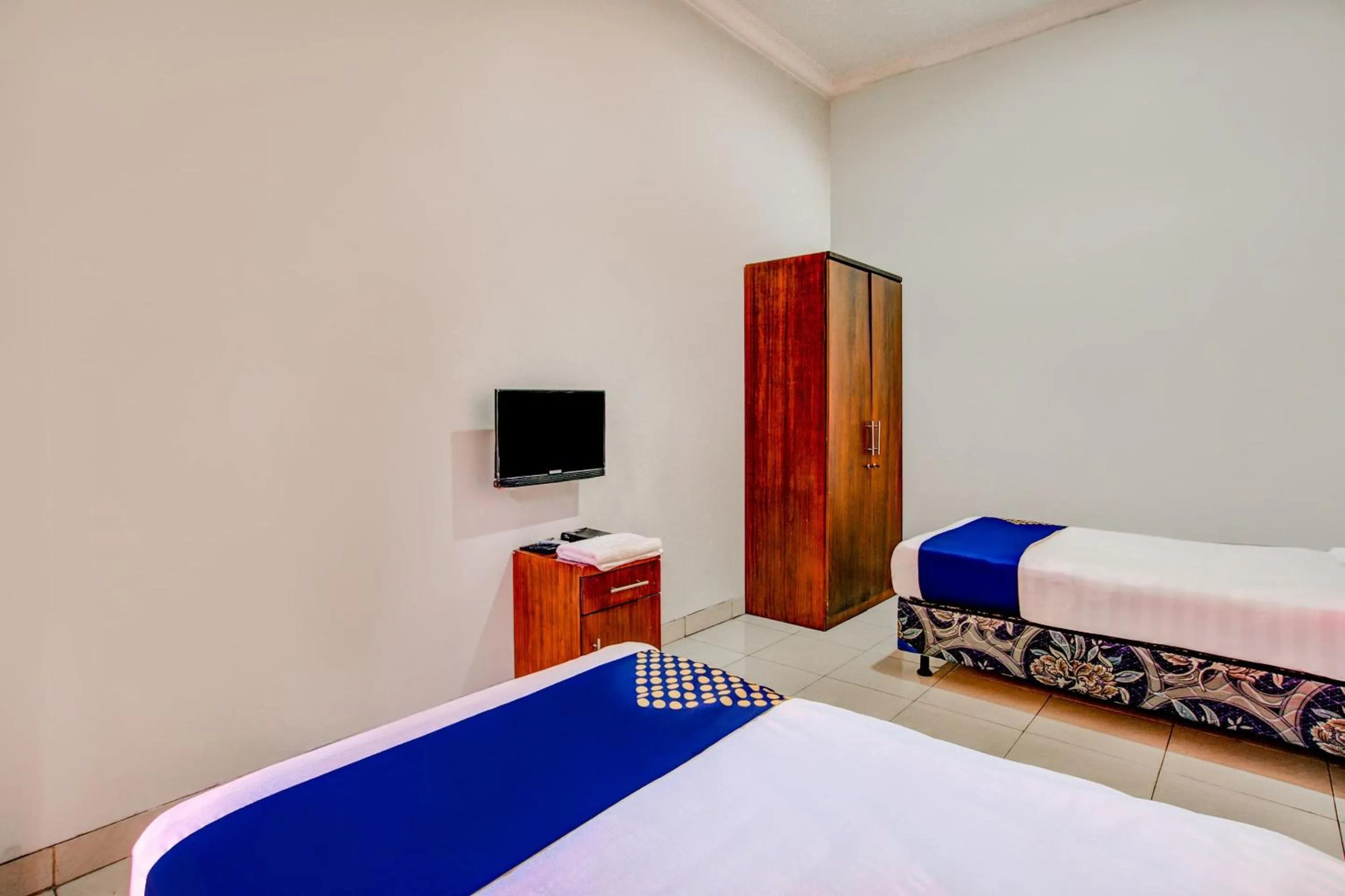 Bedroom, Bed in Hotel O Al-ghani 2 Syariah