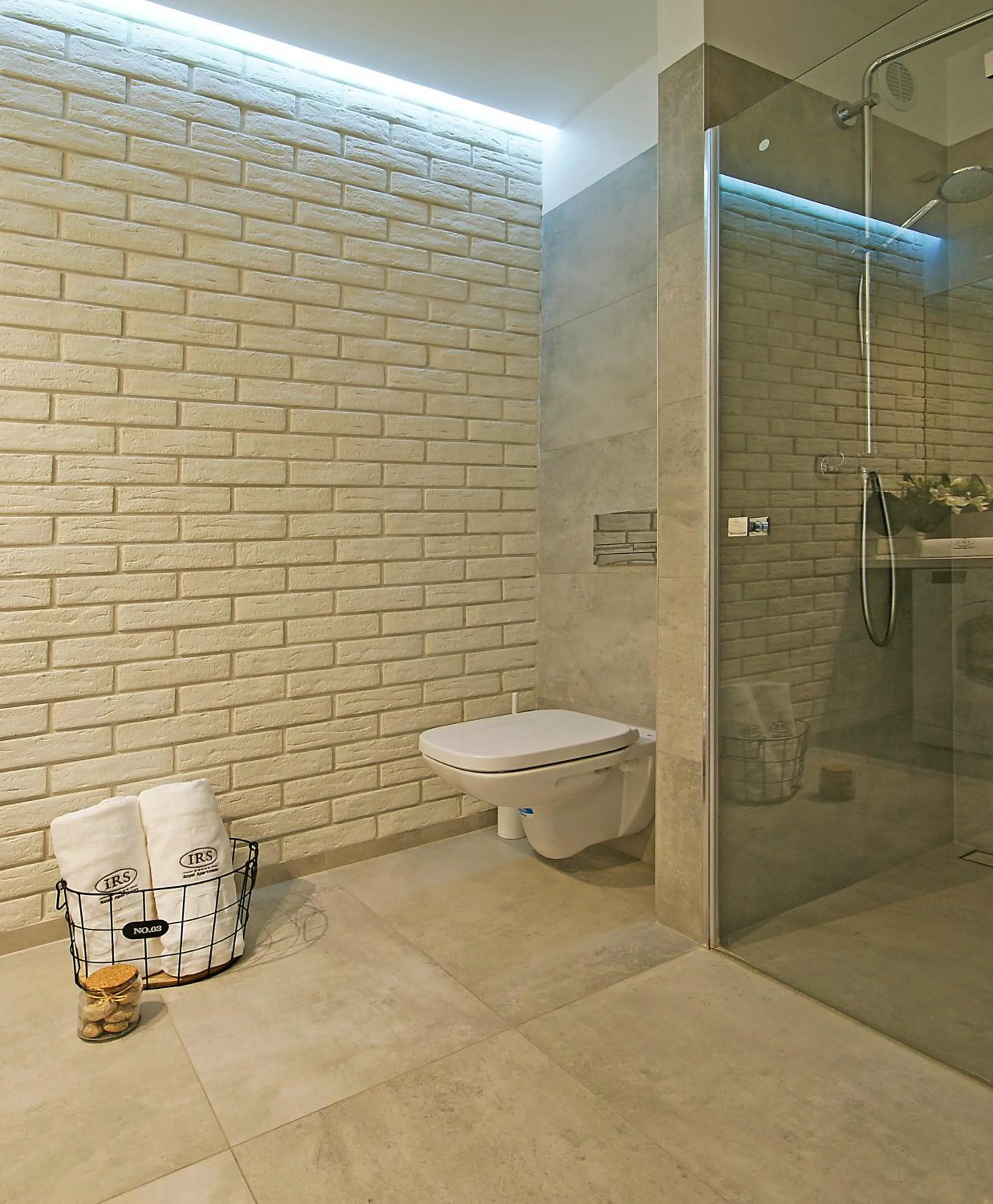 Shower in IRS ROYAL APARTMENTS Apartamenty IRS Albatros