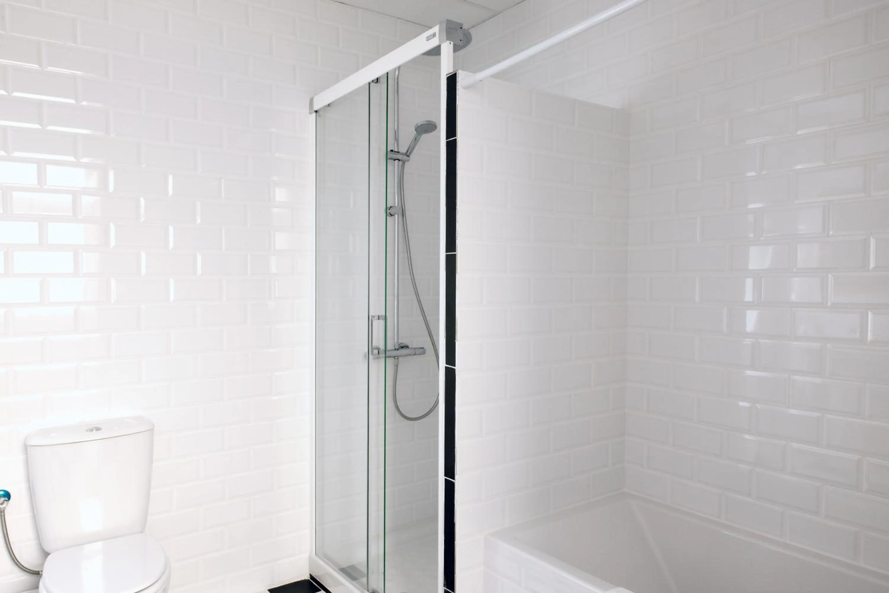 Shower in My Address in Barcelona