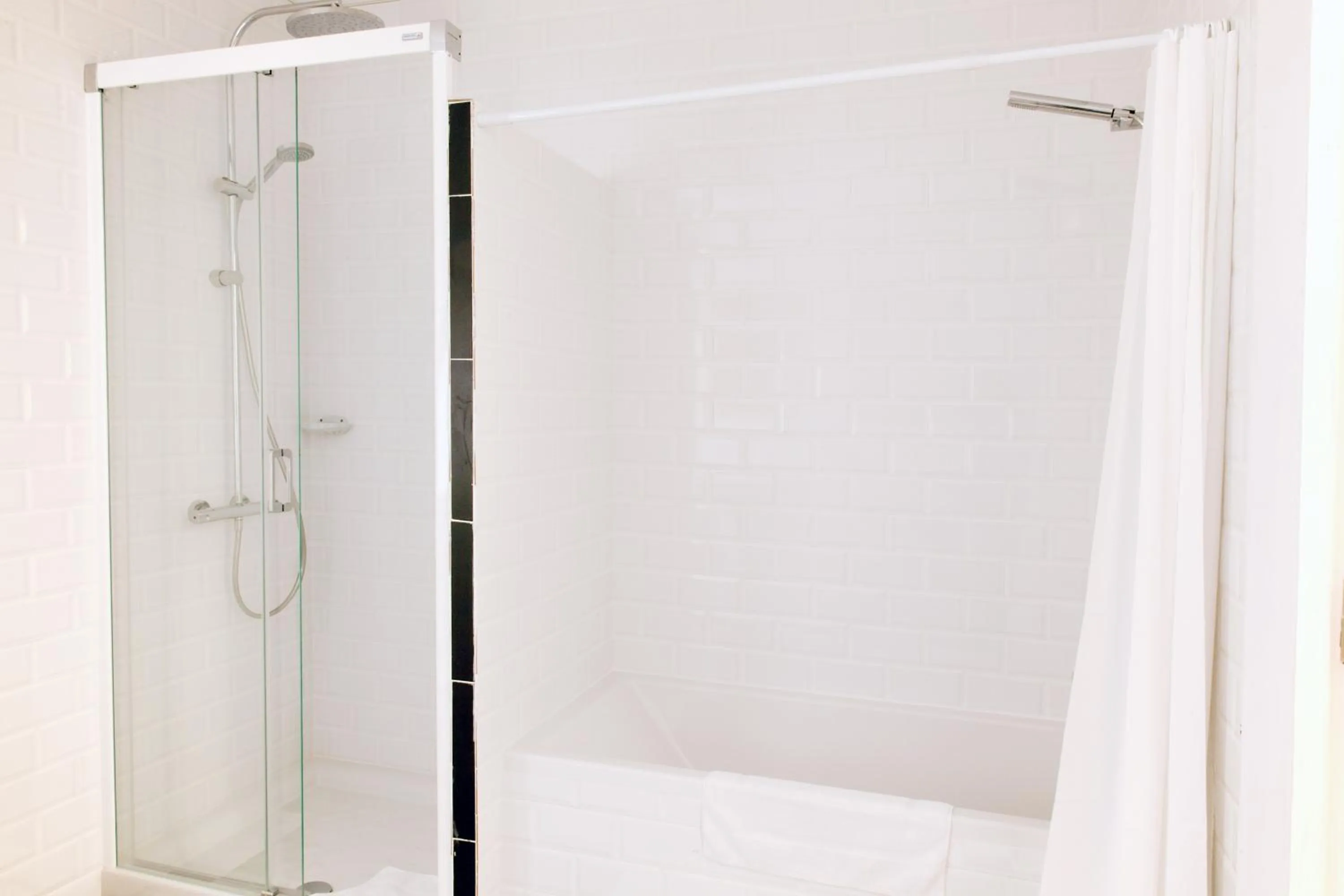 Shower in My Address in Barcelona