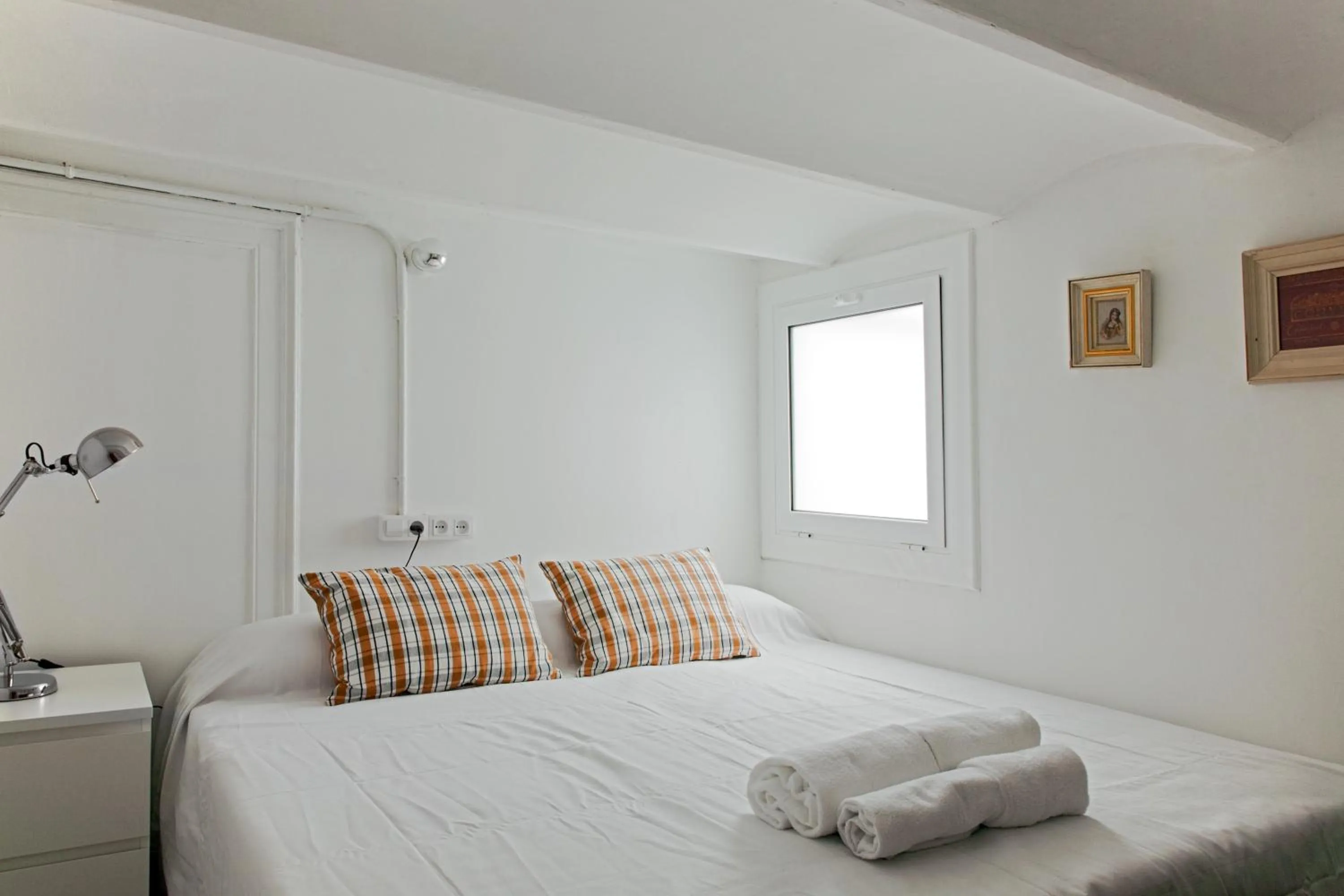 Bed in My Address in Barcelona