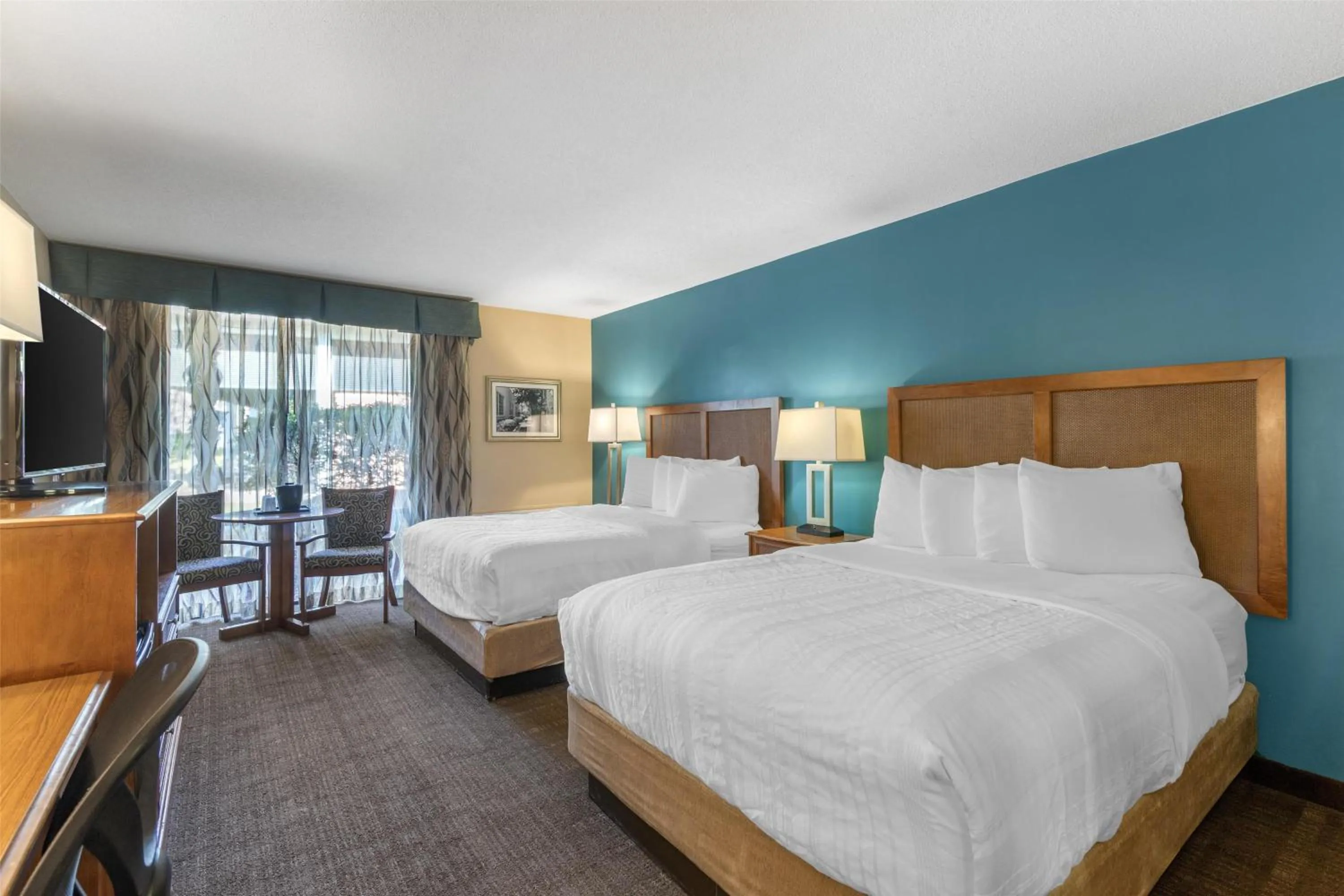 Bedroom, Bed in Best Western Charleston Inn