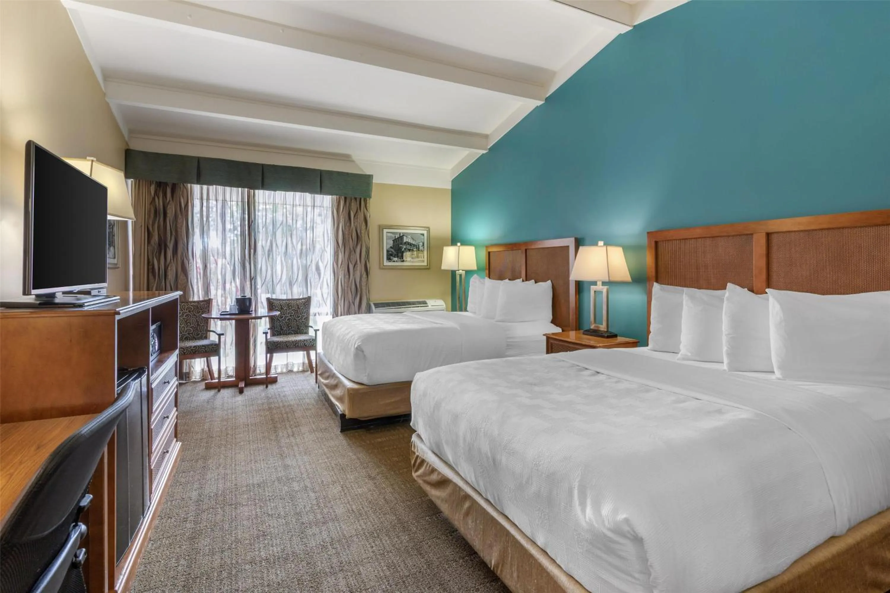 Bedroom, Bed in Best Western Charleston Inn