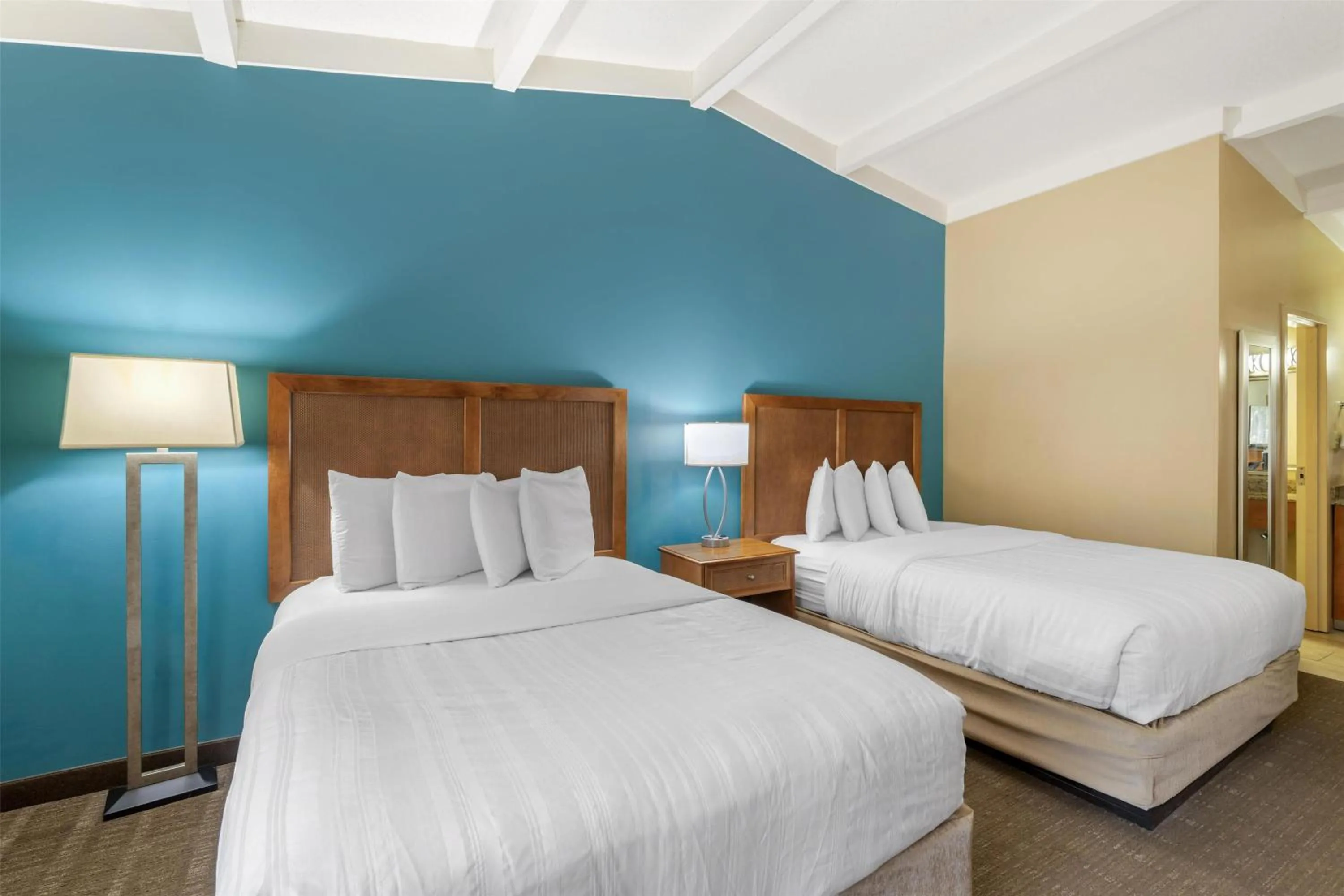 Bedroom, Bed in Best Western Charleston Inn