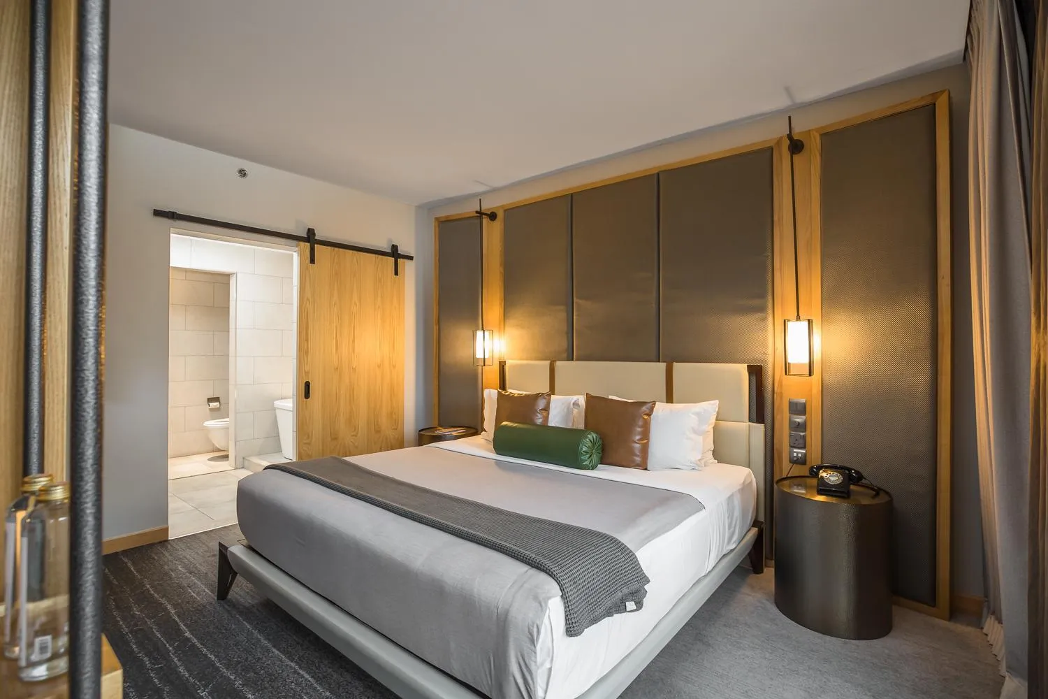 Bath, Bed in The Social House Nairobi, a Preferred Lifestyle Hotel