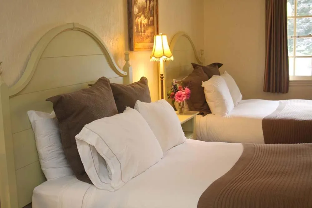 Hillwinds Inn - Blowing Rock