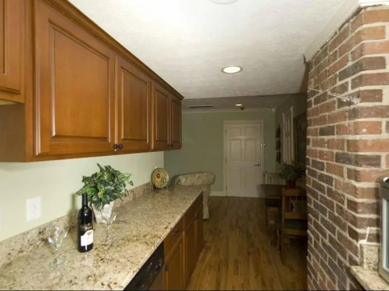 Kitchen or kitchenette in Hillwinds Inn - Blowing Rock