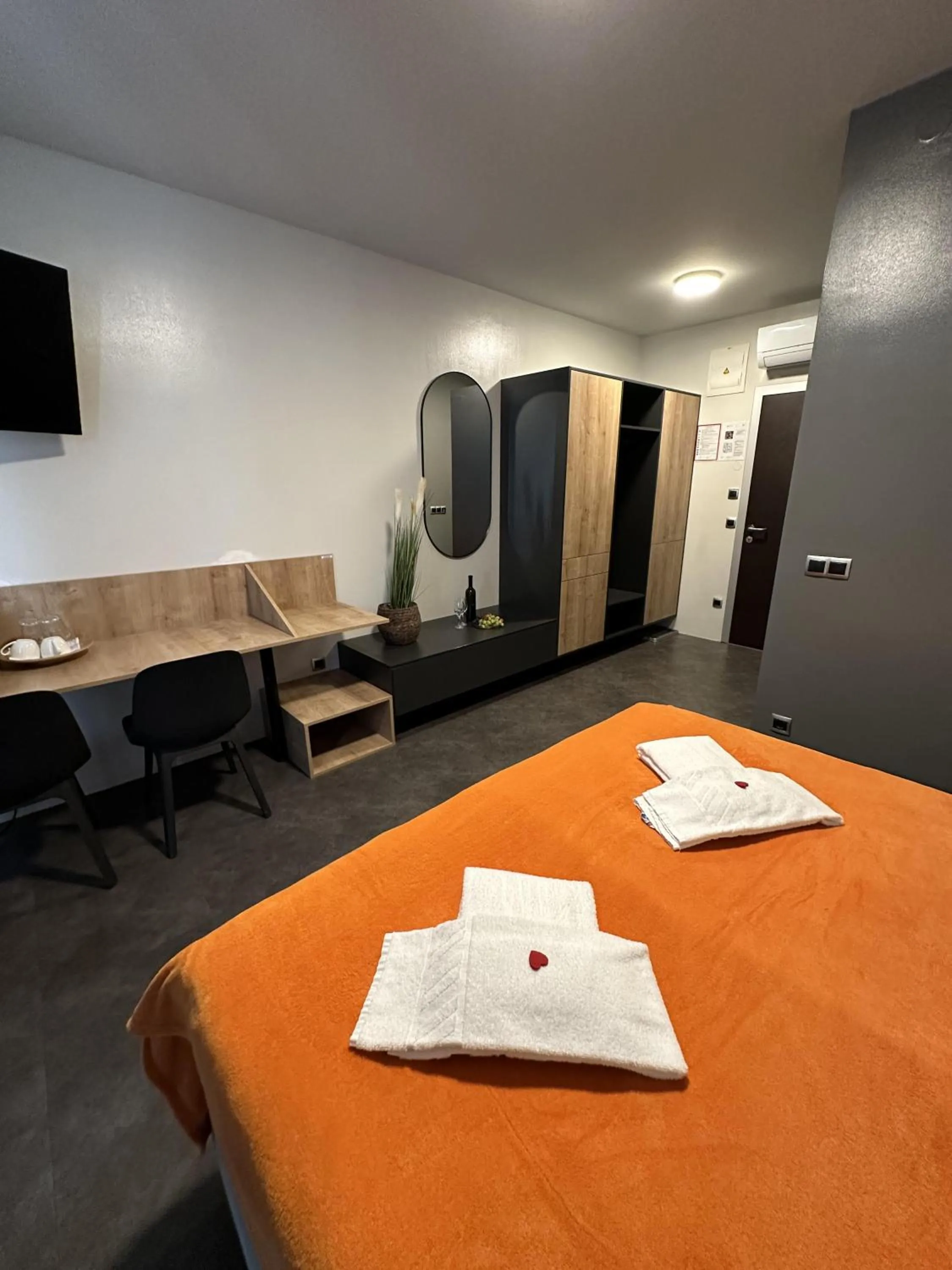 Communal lounge/ TV room in Boutique & Wellness Hotel Vital