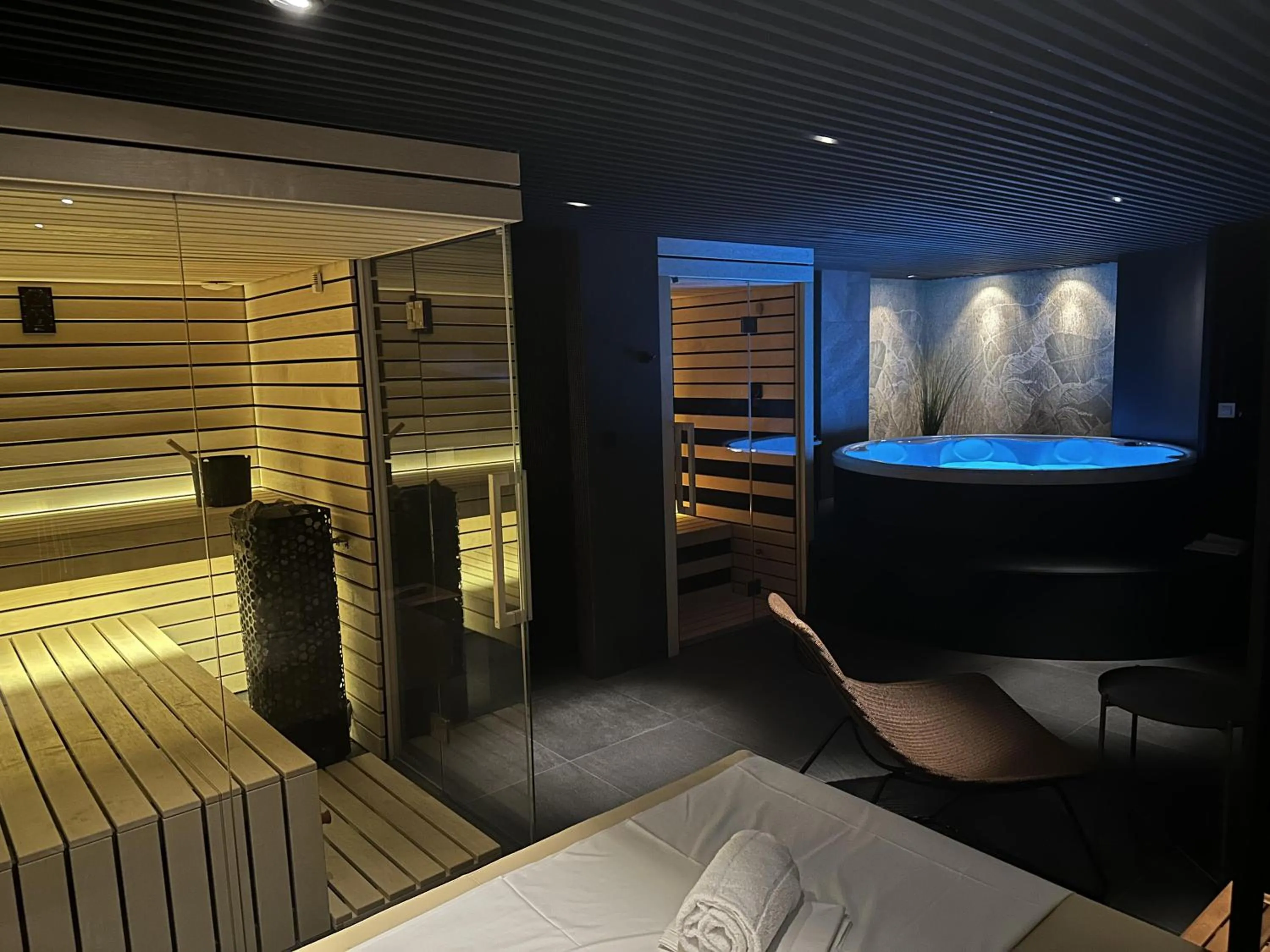 Hot Tub in Boutique & Wellness Hotel Vital