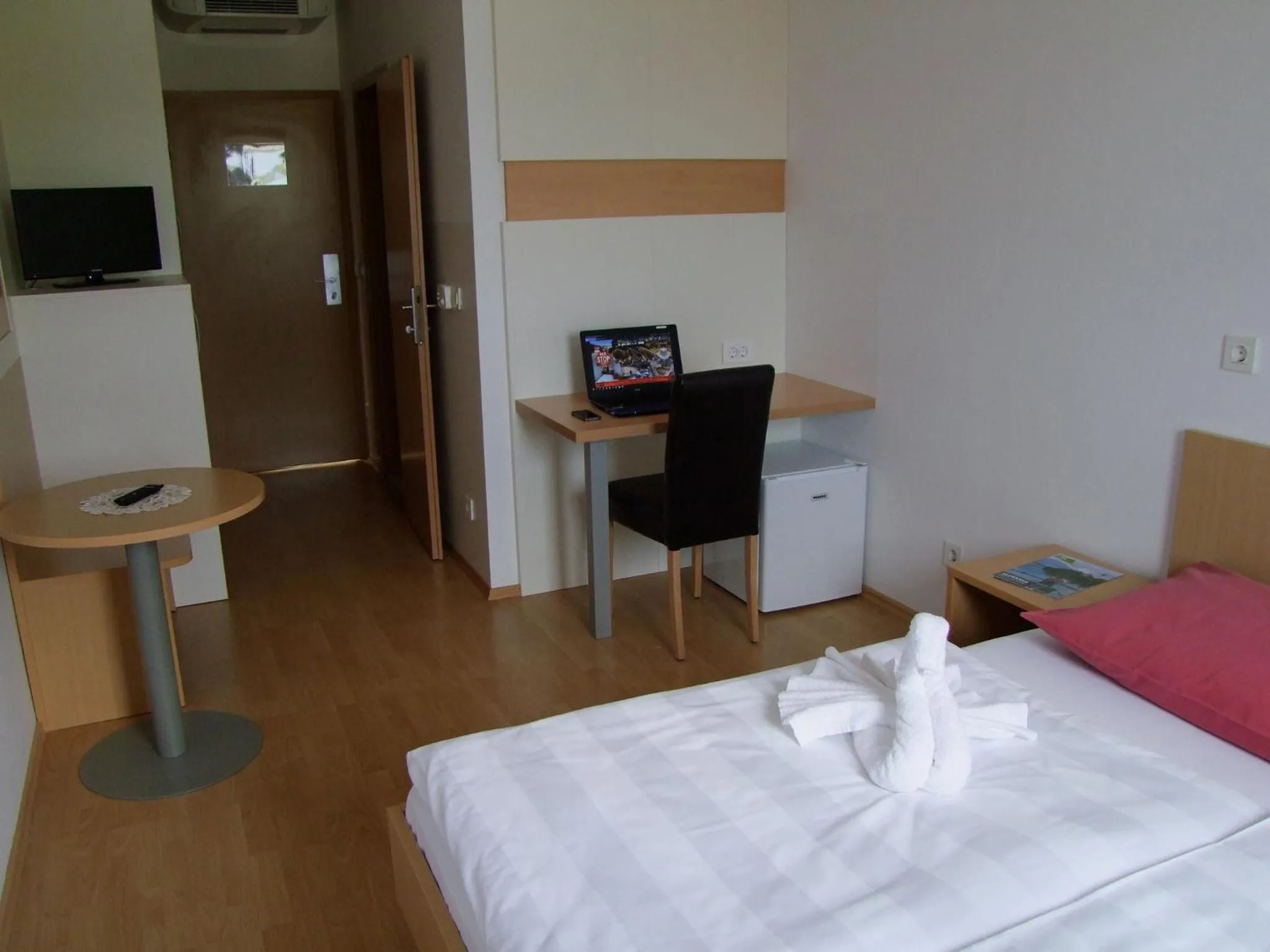 Bed in Hotel Galaksija Trebnje