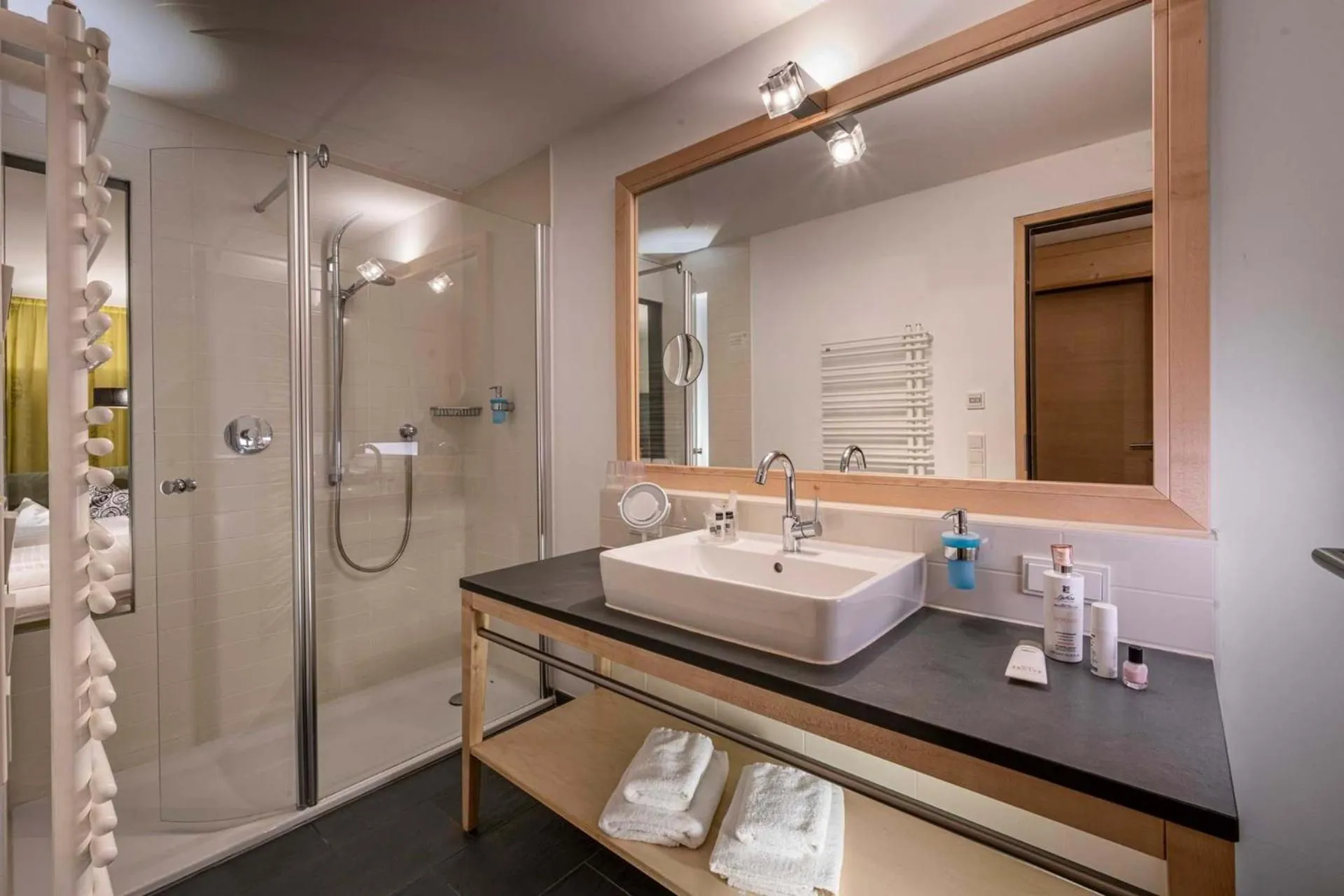 Shower in Hotel Lindenwirt