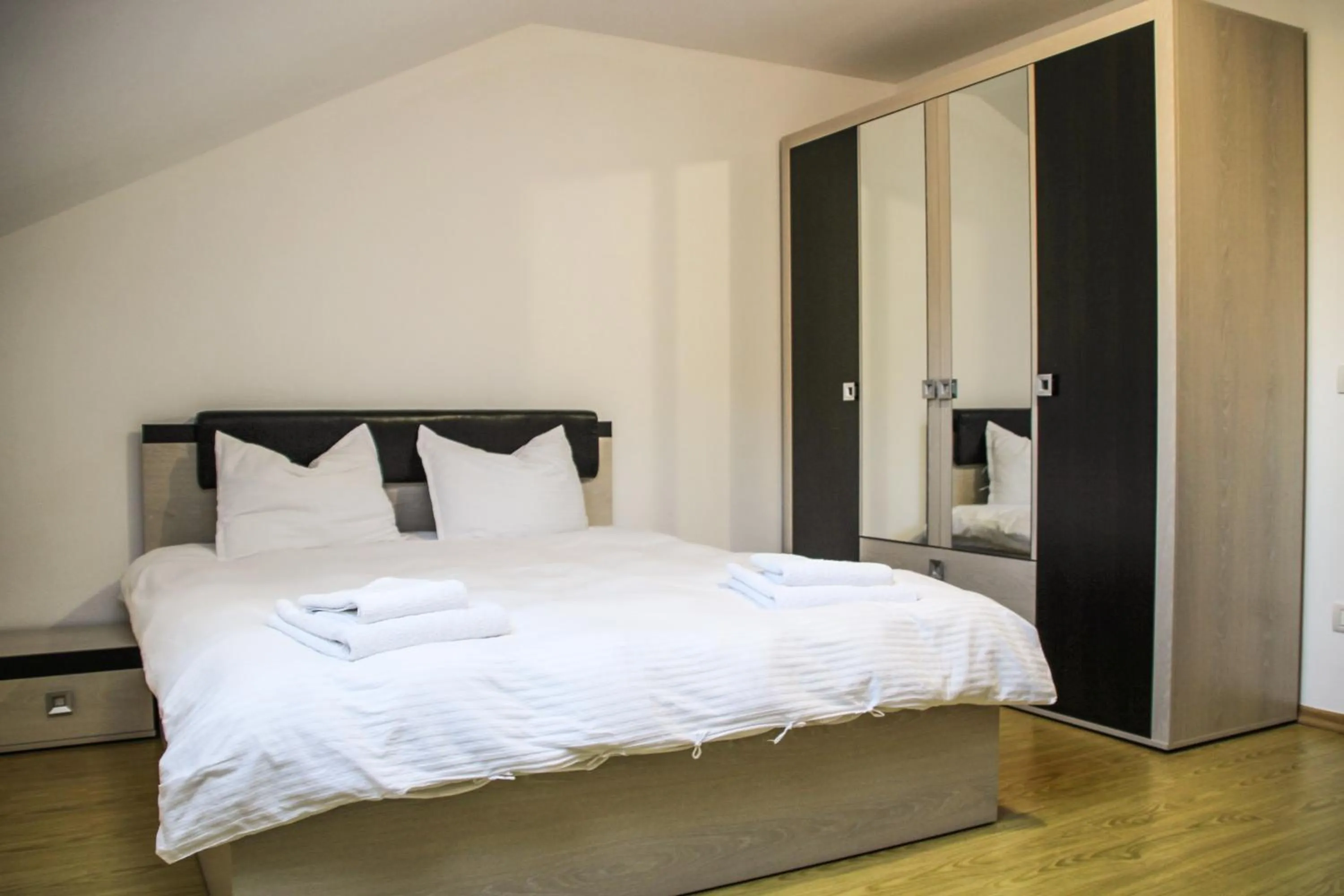 Bedroom, Bed in Hotel Corina