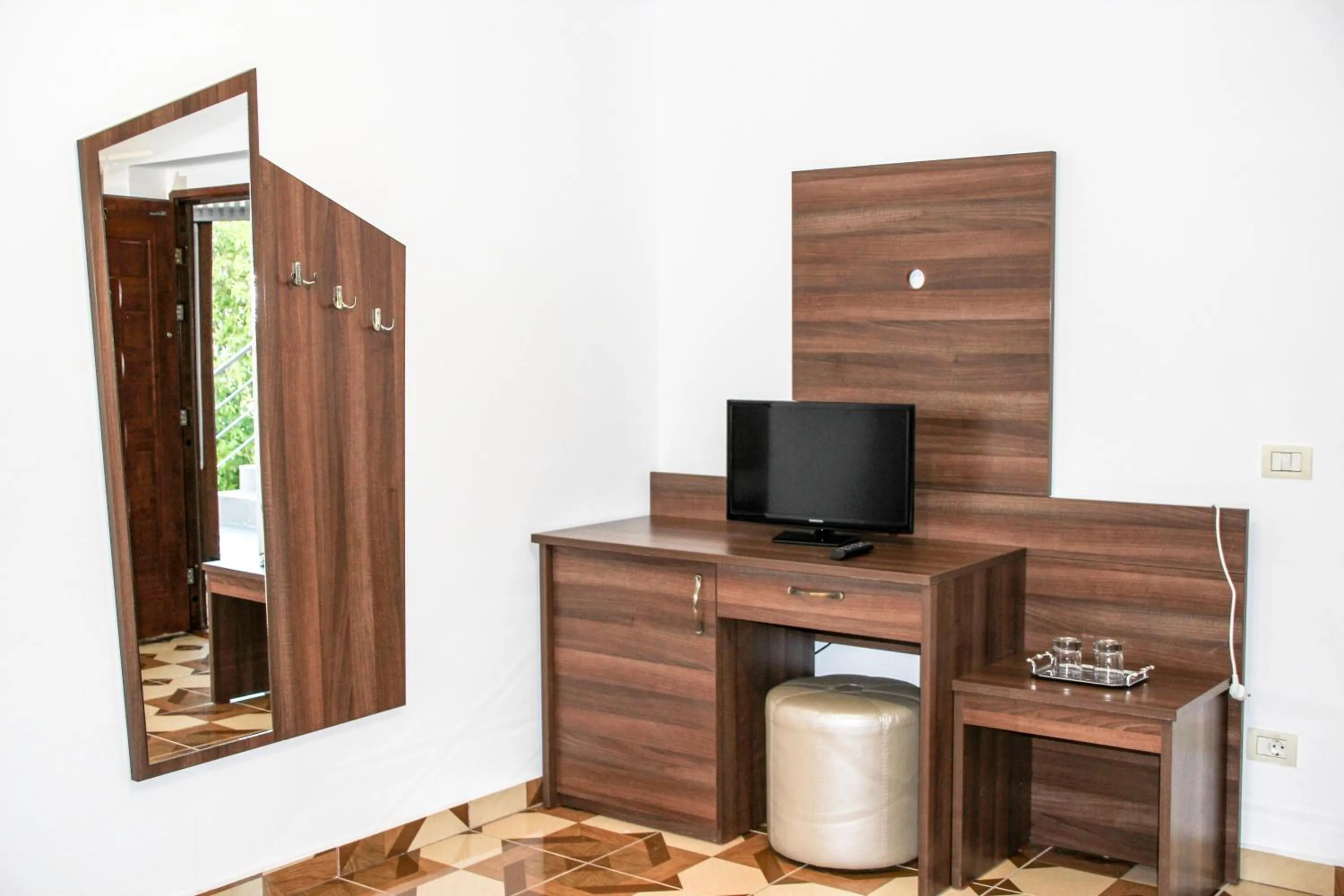 Photo of the whole room in Hotel Corina