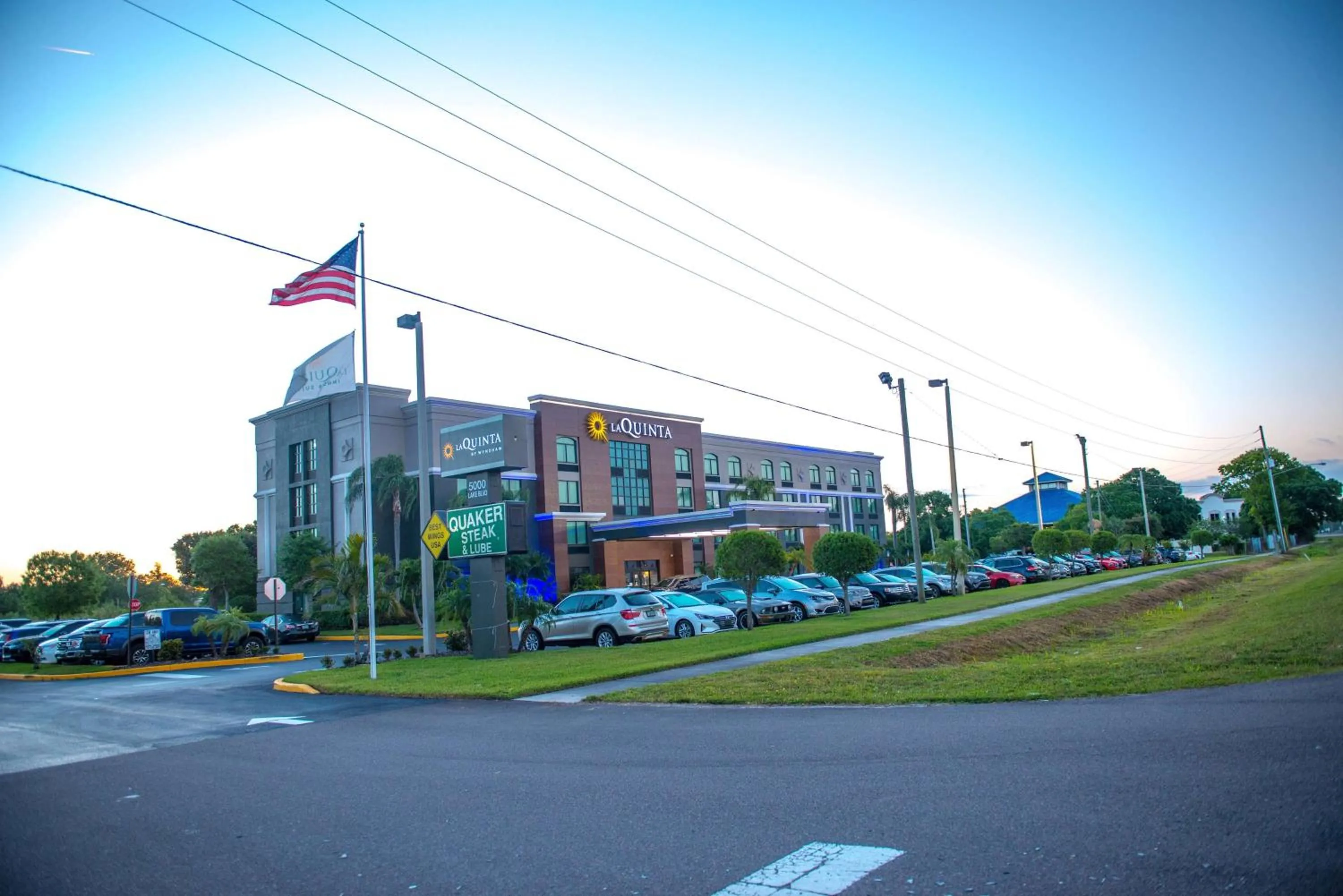 Property building in La Quinta by Wyndham Clearwater South