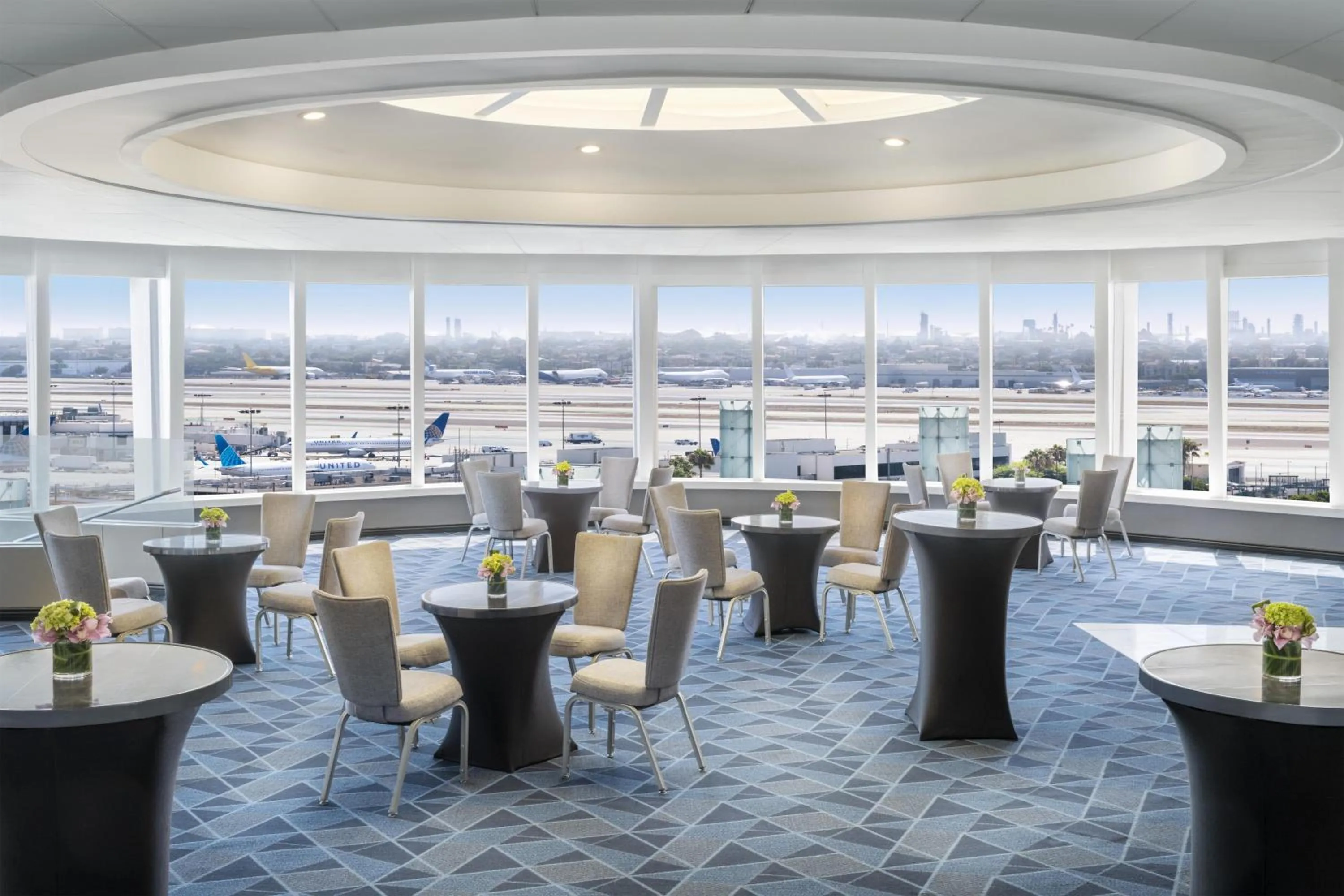 Meeting/conference room in Hyatt Regency Los Angeles International Airport