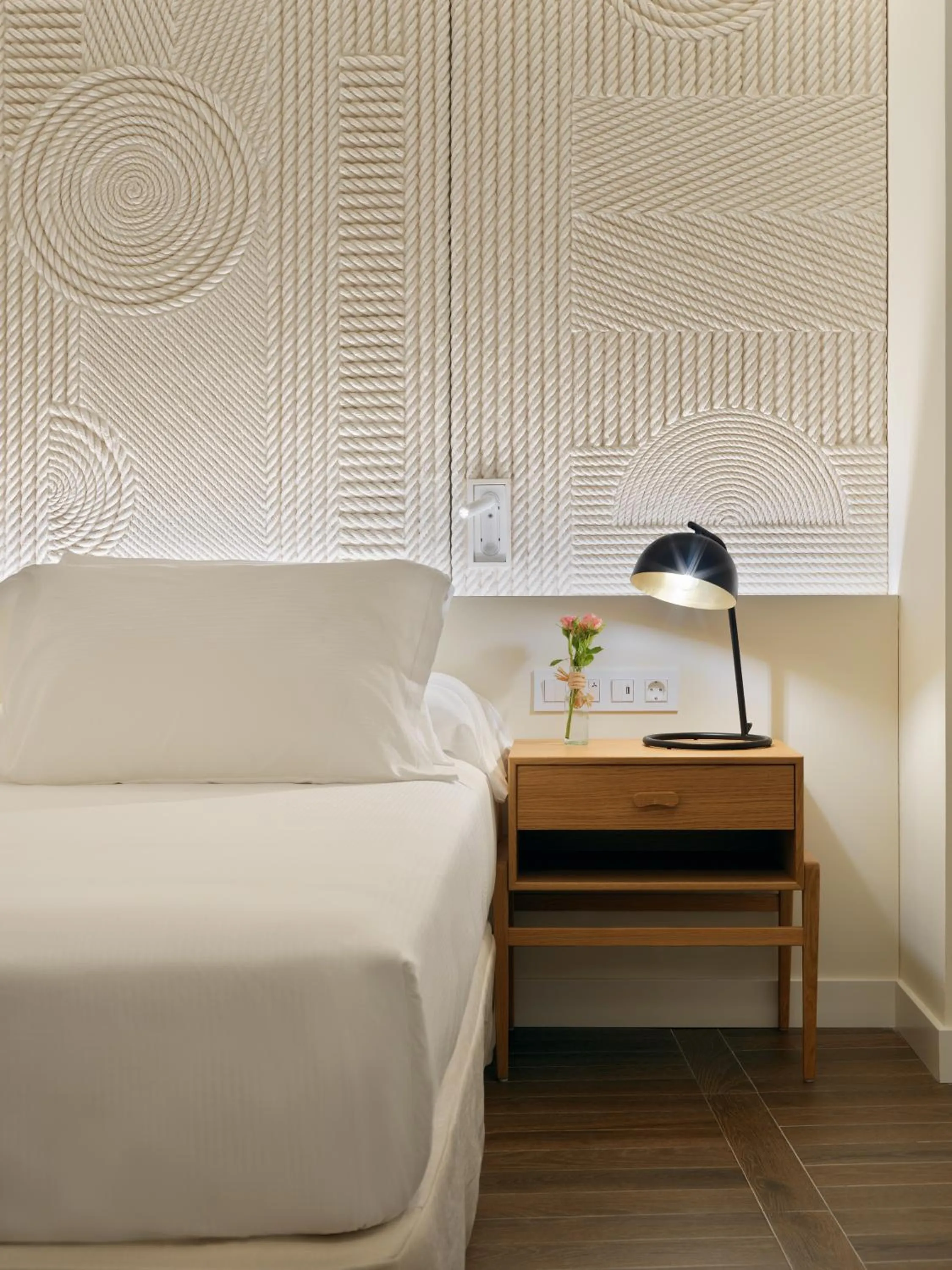 Bedroom, Bed in H10 Imperial Tarraco 4 Sup