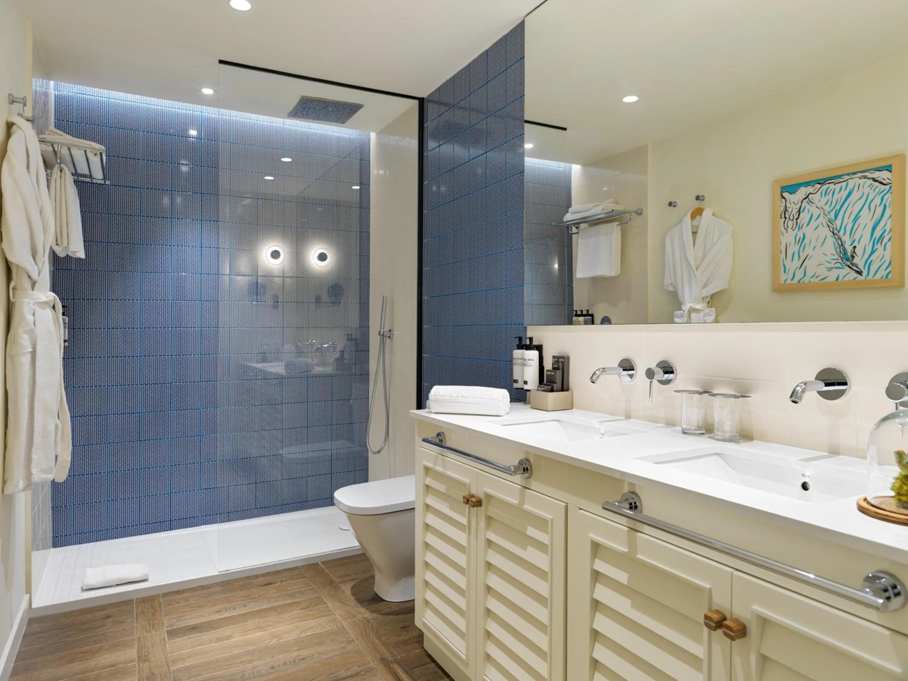 Shower in H10 Imperial Tarraco 4 Sup