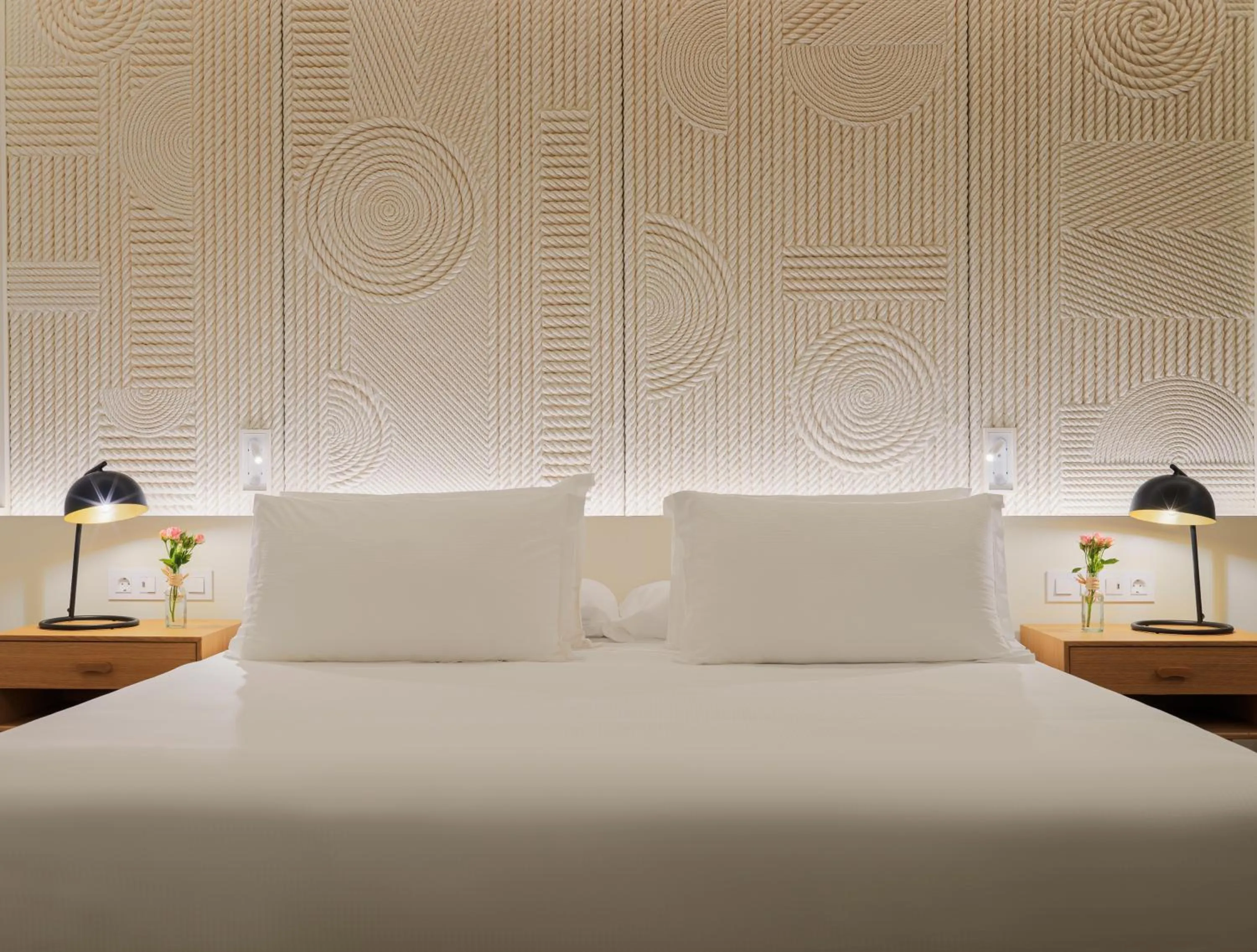 Bedroom, Bed in H10 Imperial Tarraco 4 Sup