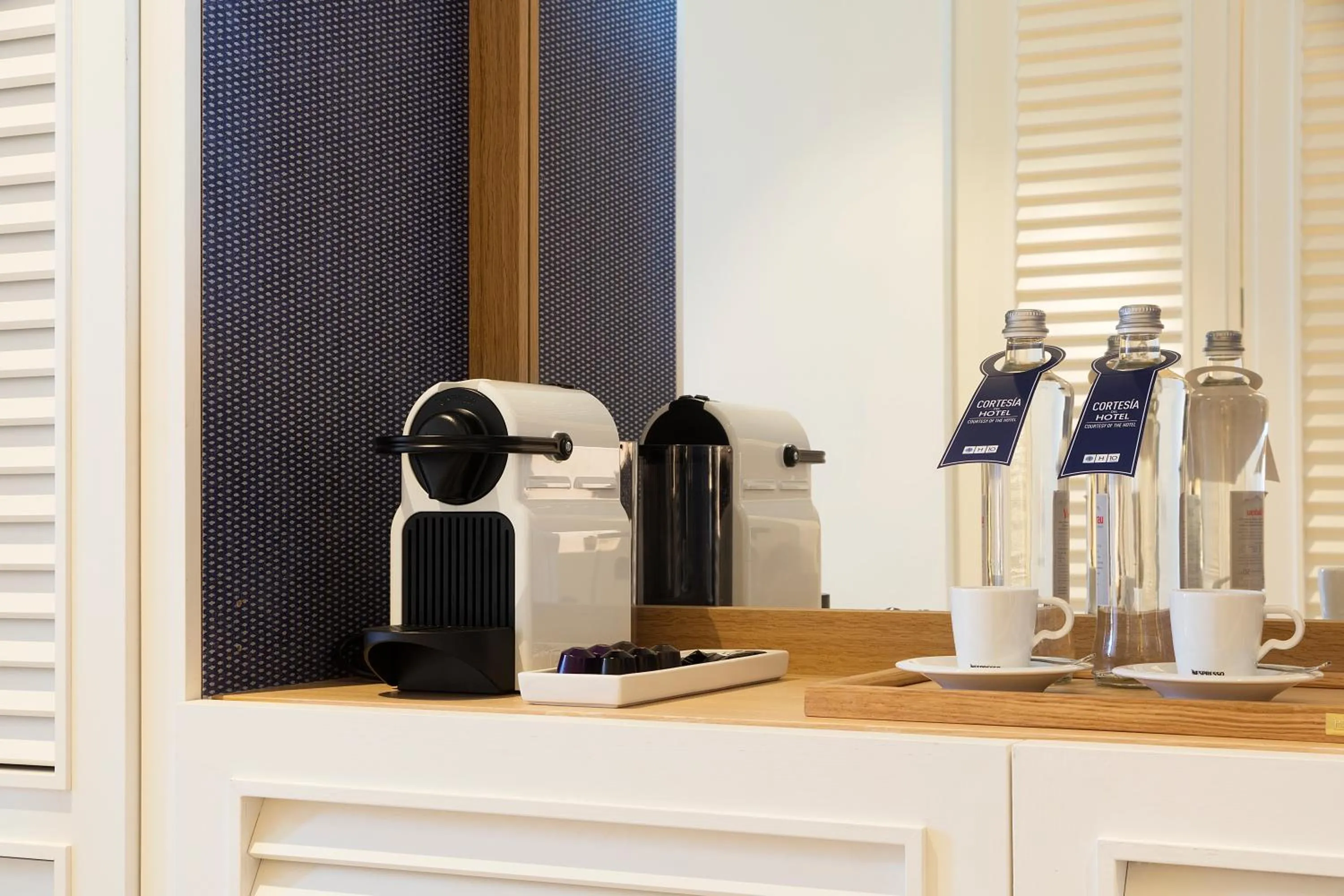 Coffee/tea facilities in H10 Imperial Tarraco 4 Sup