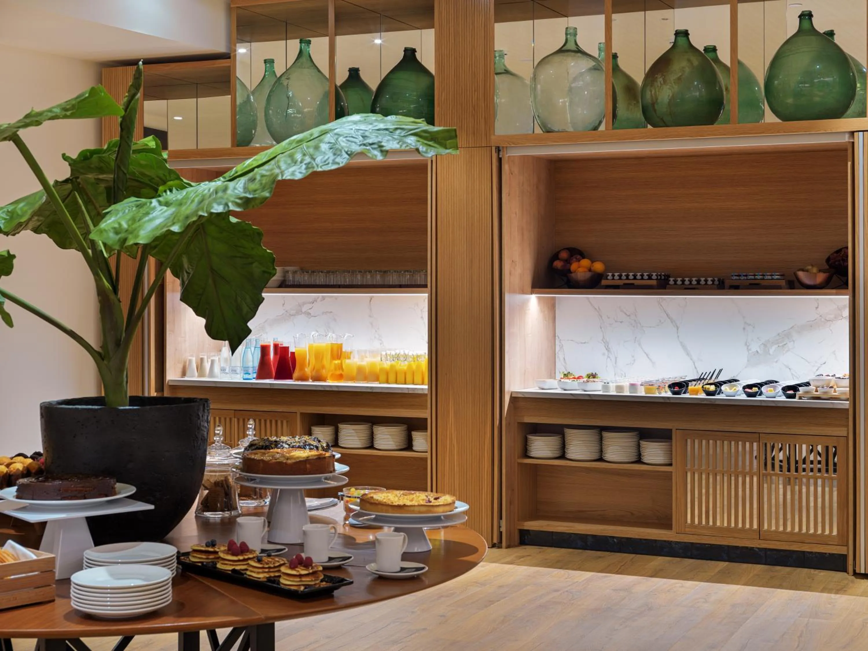 Buffet breakfast in H10 Imperial Tarraco 4 Sup