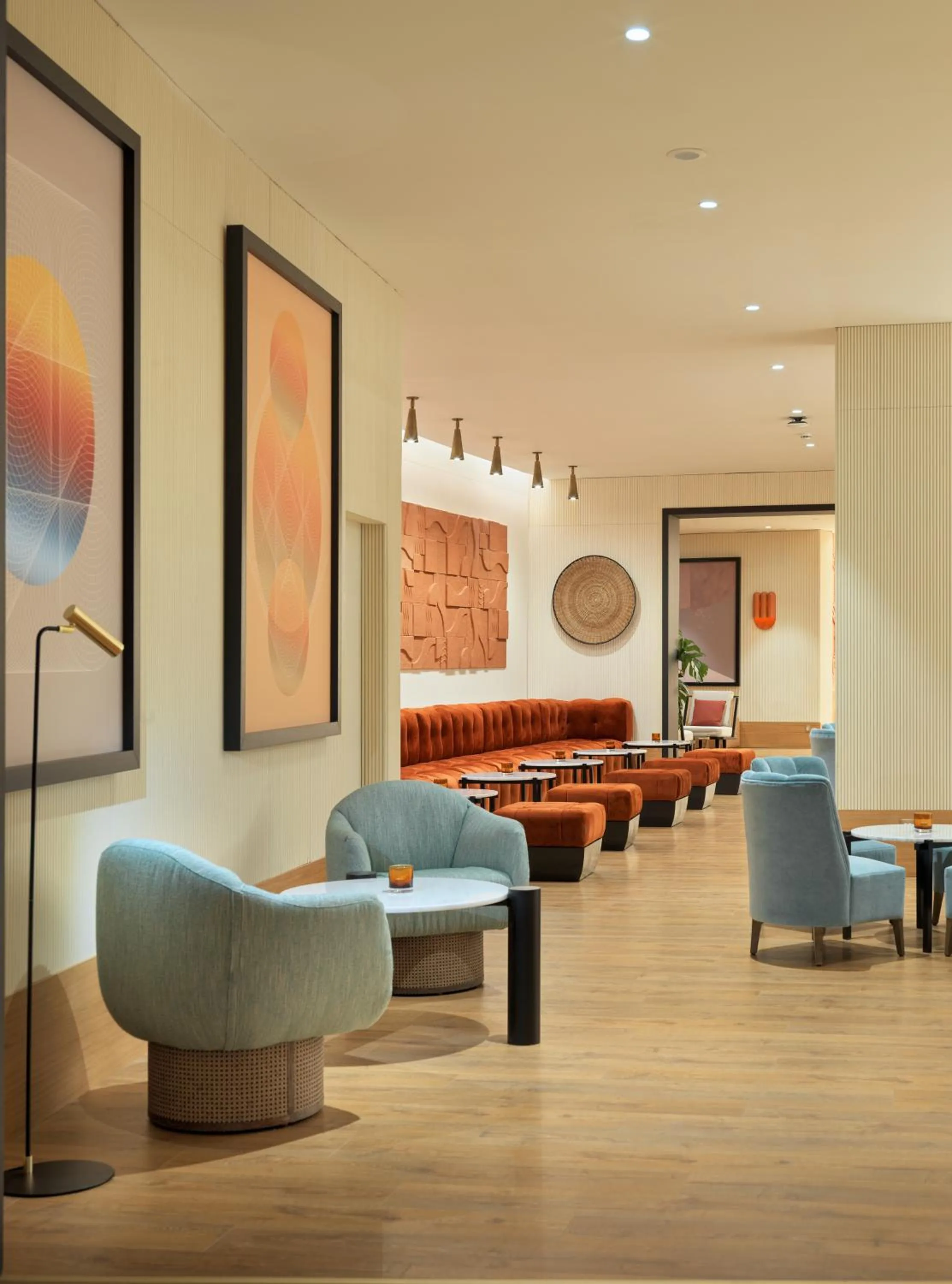 Lounge or bar in H10 Imperial Tarraco 4 Sup