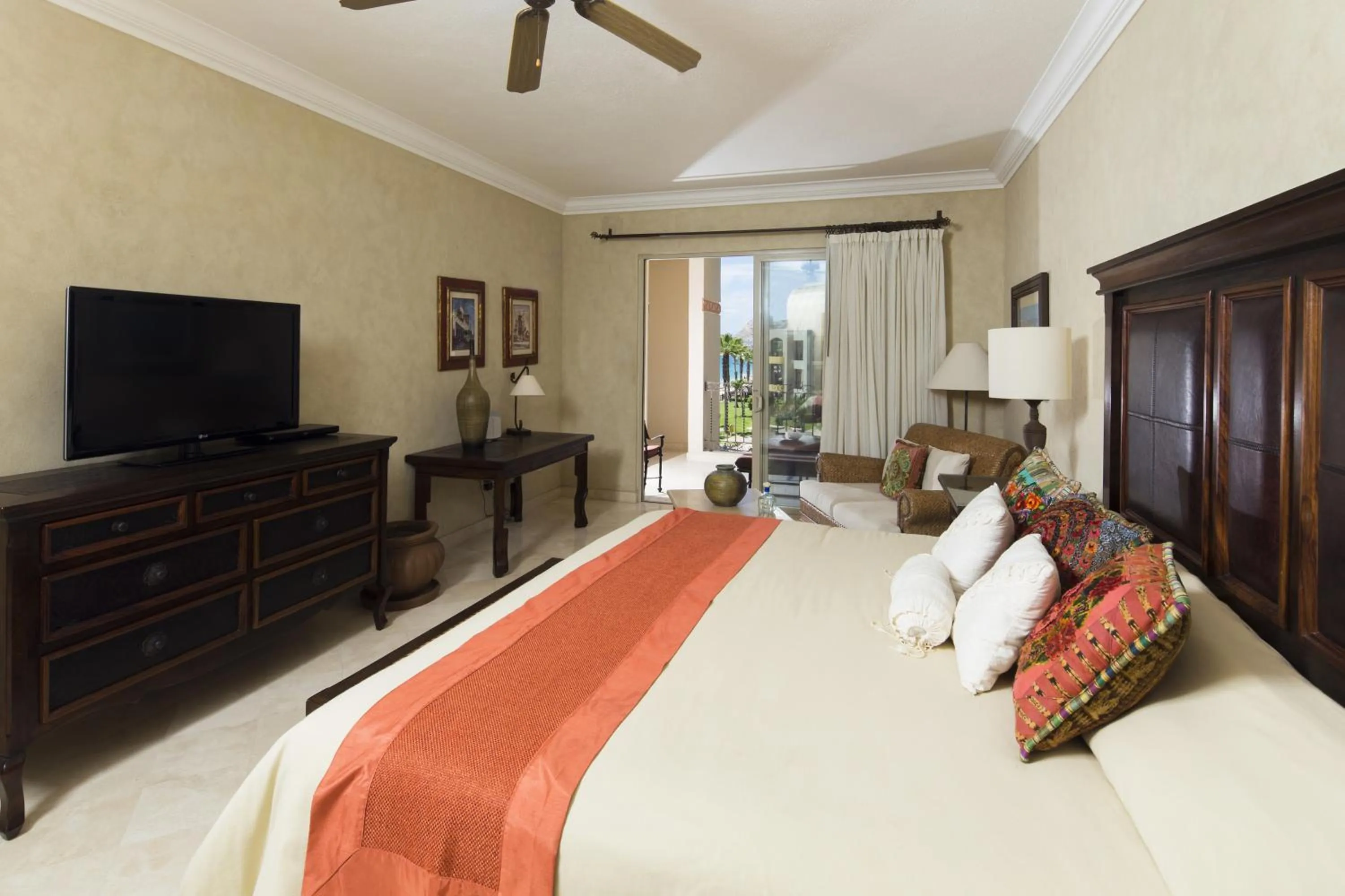 Bed in Cabo La Estancia