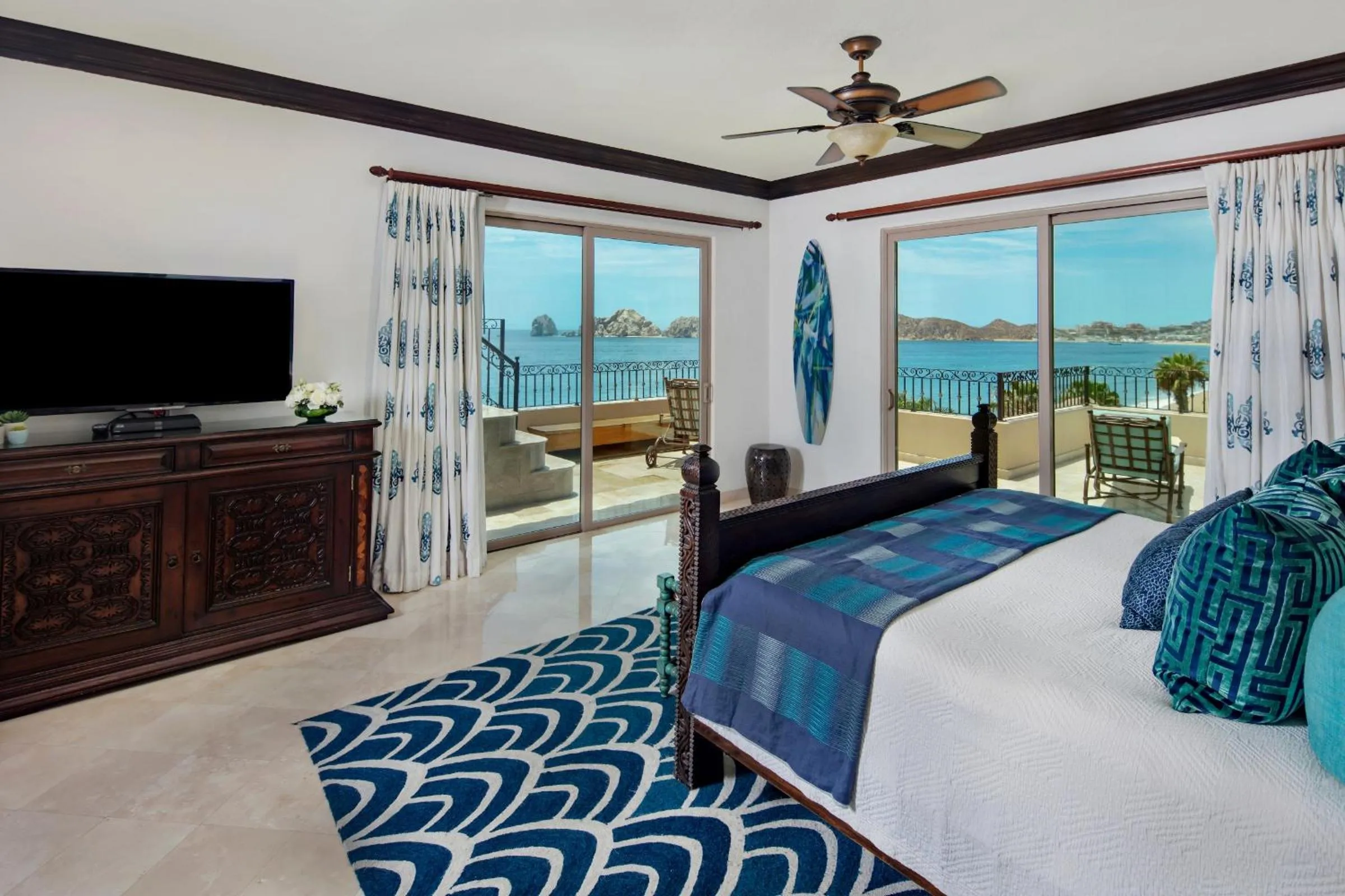 Photo of the whole room, Bed in Cabo La Estancia