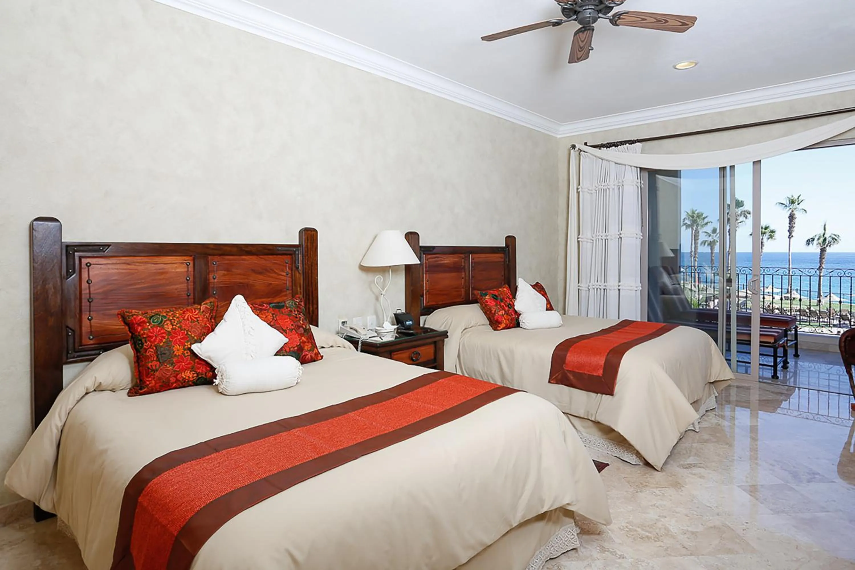 Bed in Cabo La Estancia