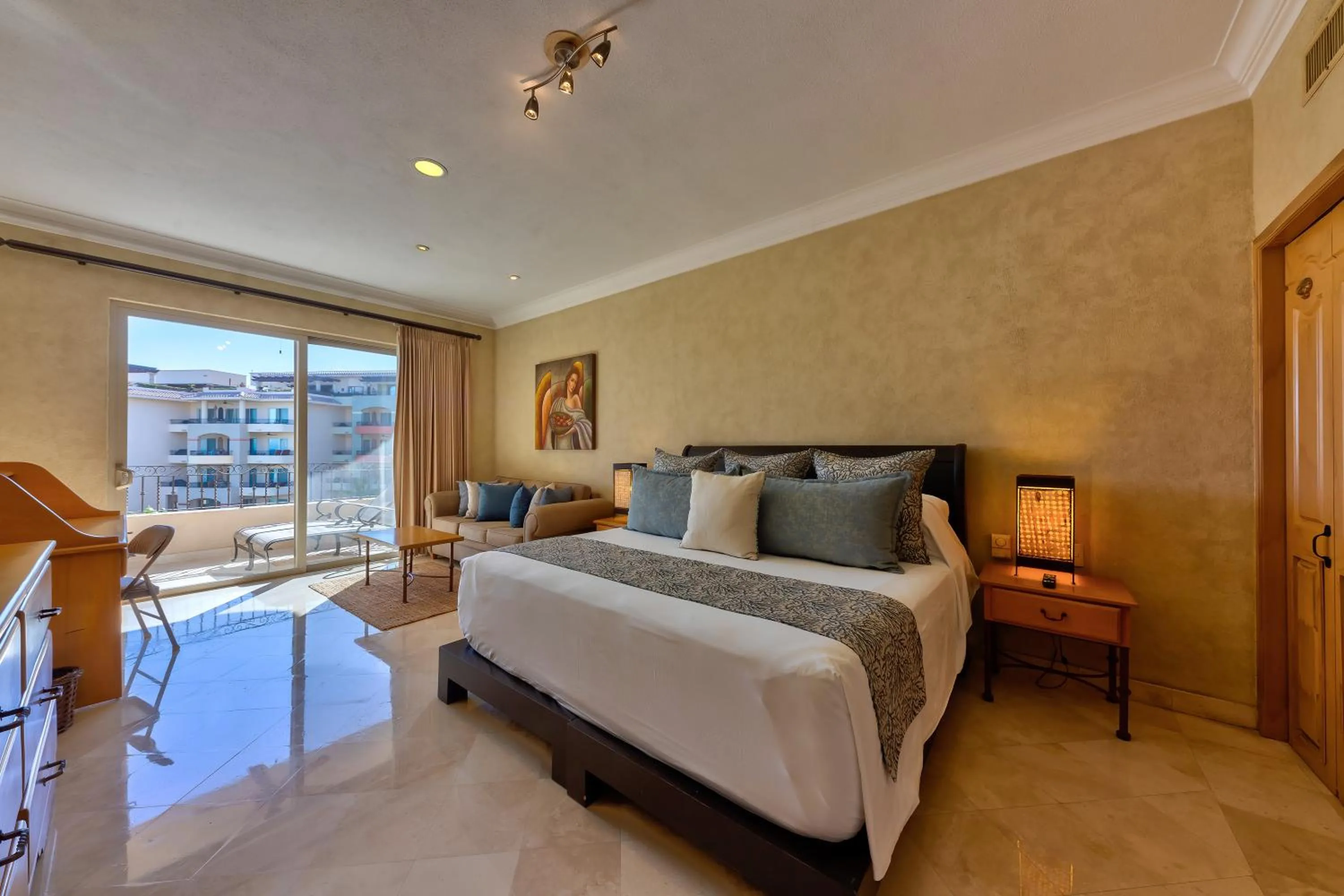 Bed in Cabo La Estancia