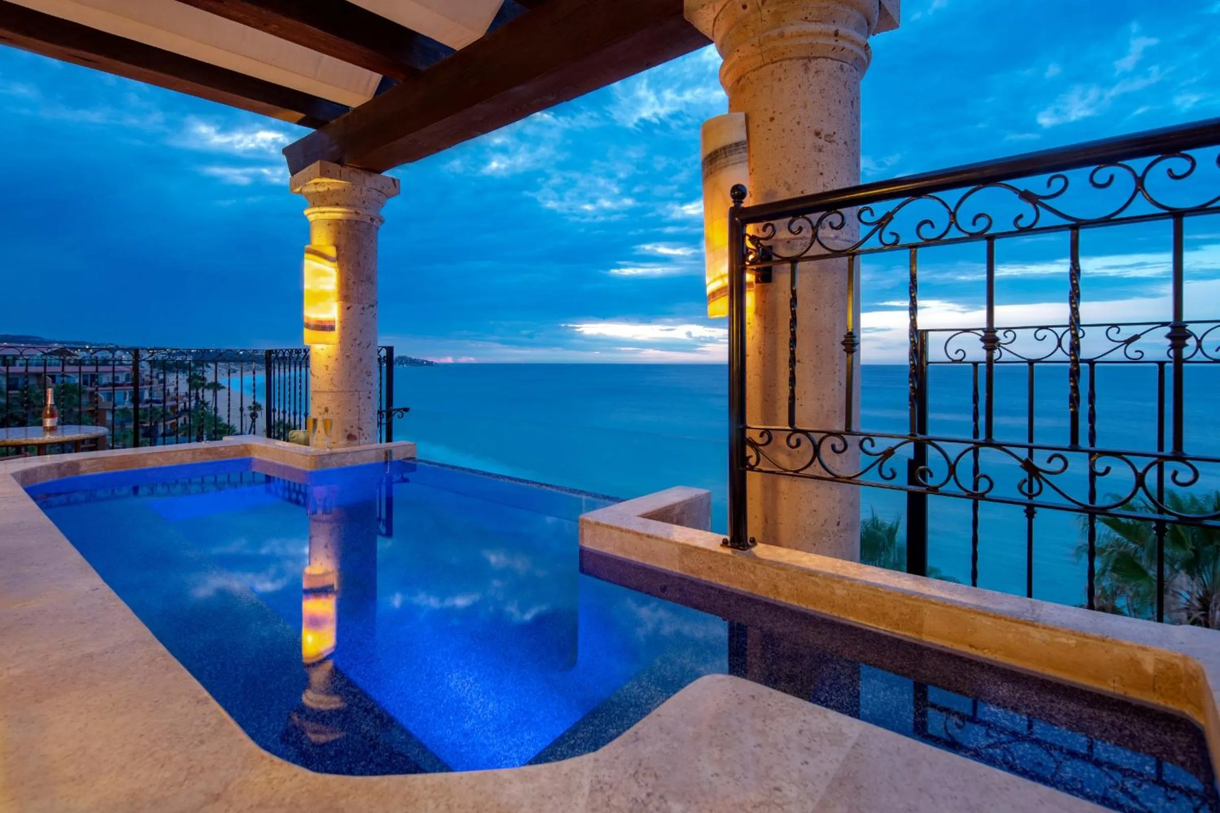 Hot Tub in Cabo La Estancia