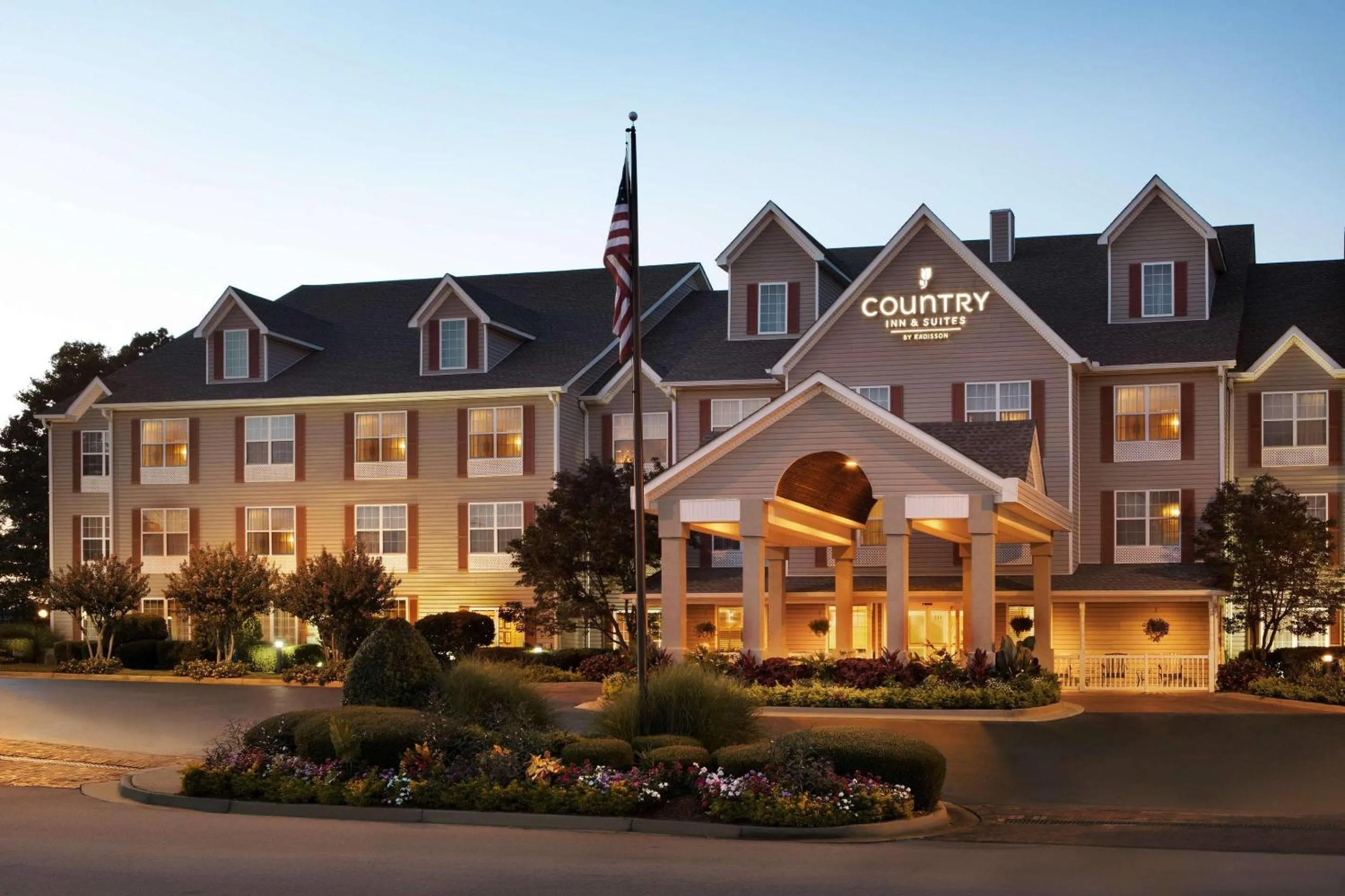 Property building in Country Inn & Suites By Radisson, Atlanta Airport North, GA