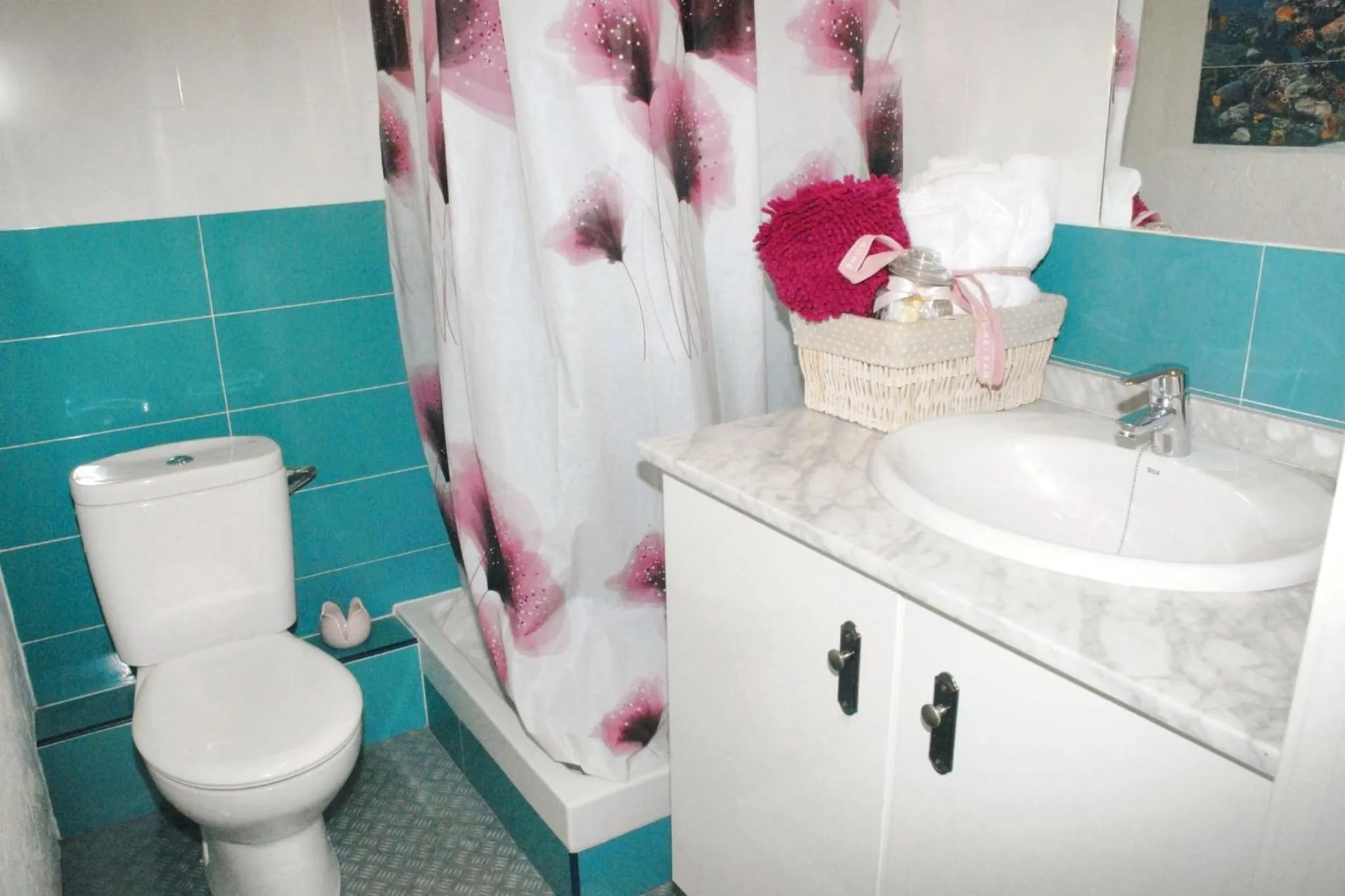 Shower in Bright Apartment in Sitges + Balcony