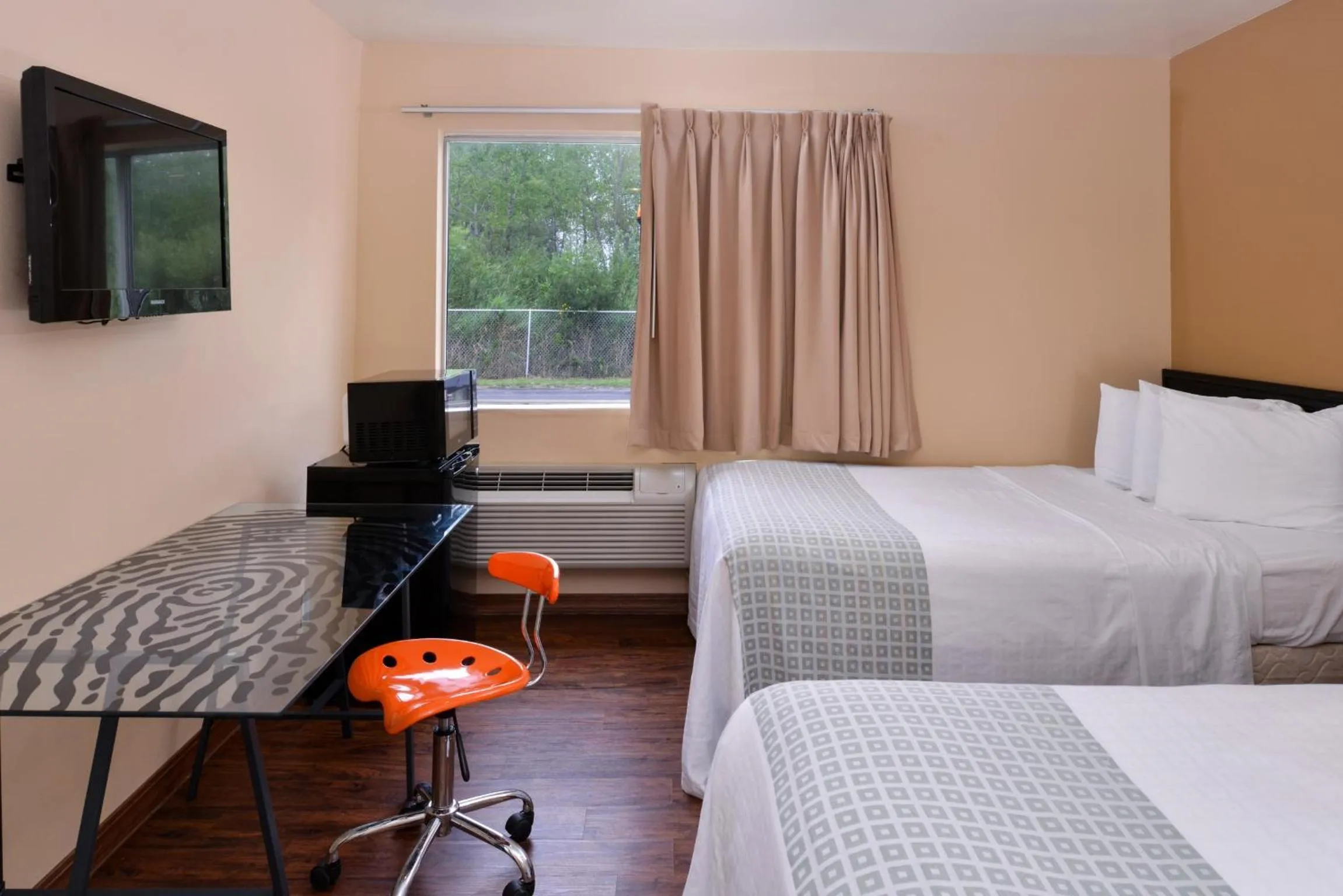 Bedroom, Bed in Valued Stay Madison