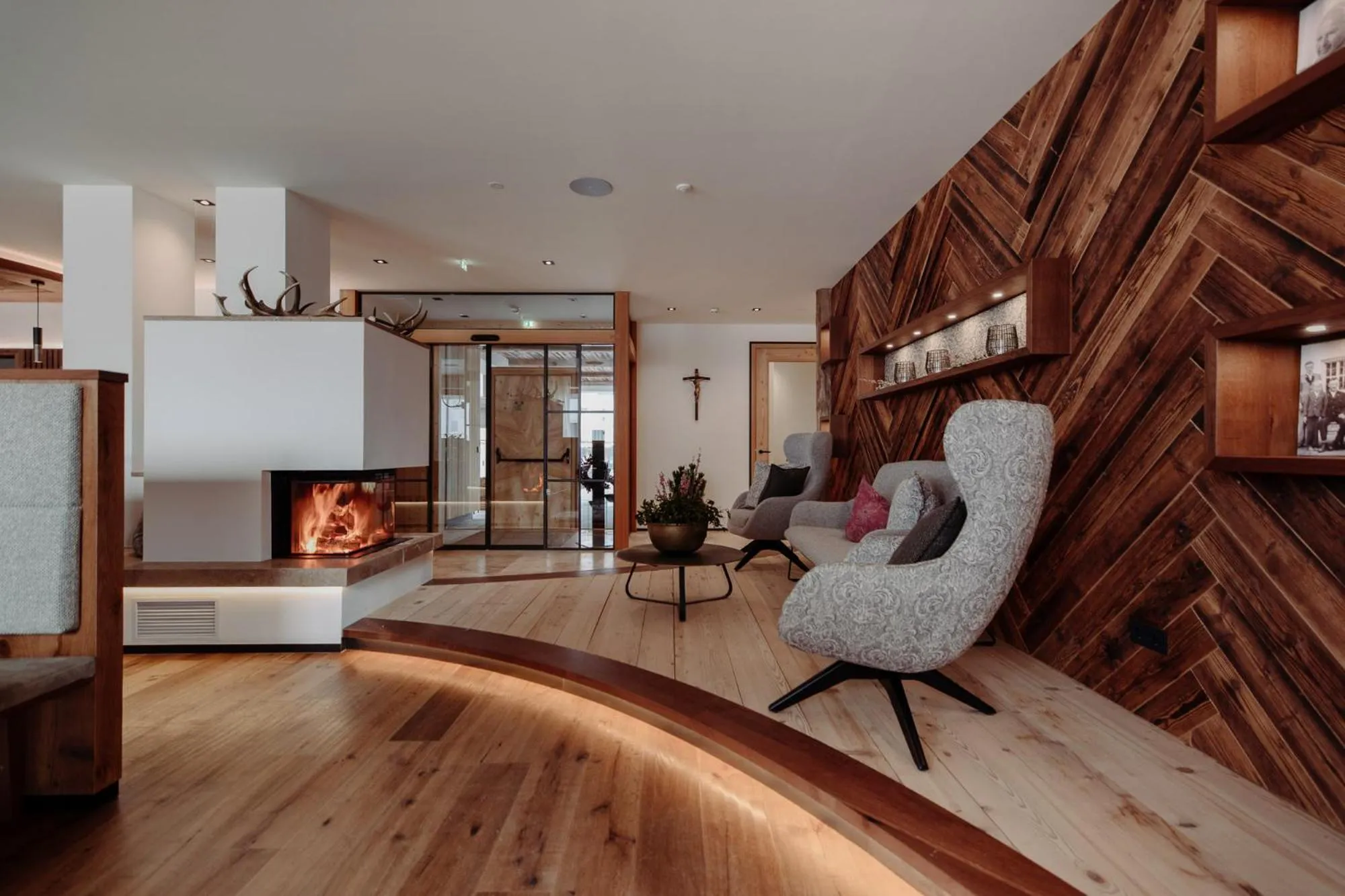 Library in PoSt Boutique Apartments