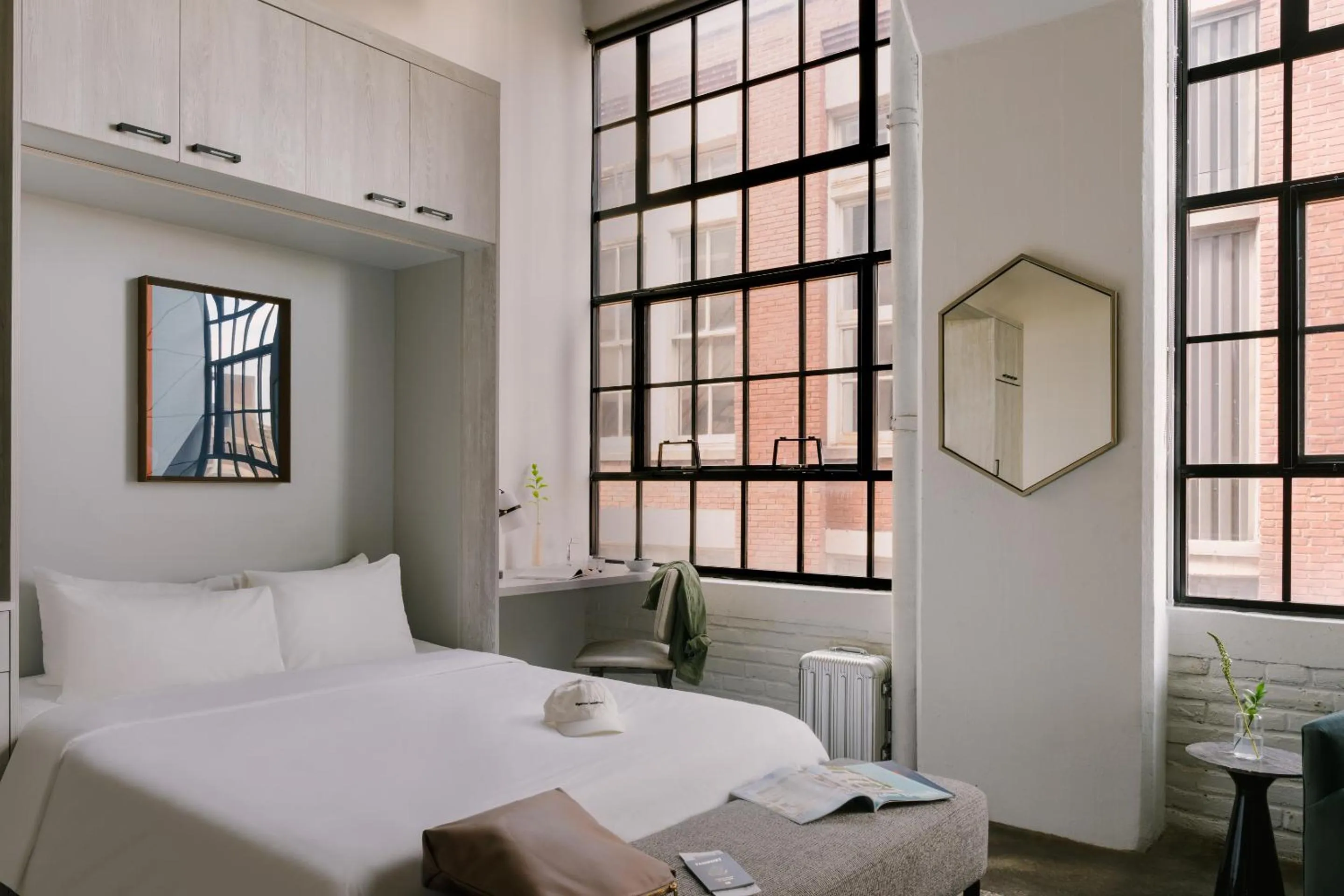 Studio Apartment with Queen Bed in Sonder The Heid