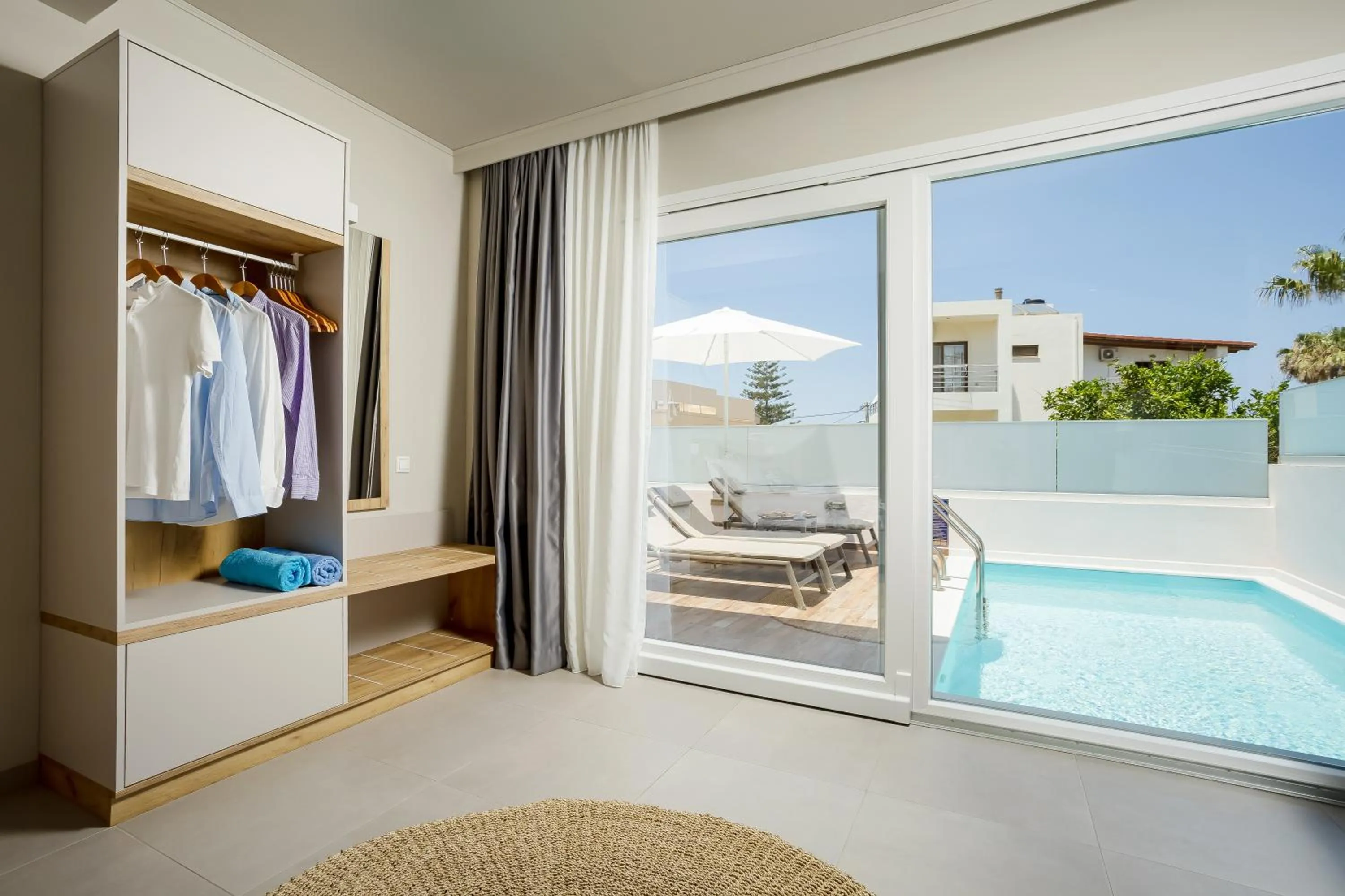 Living room in Sarpidon Suites