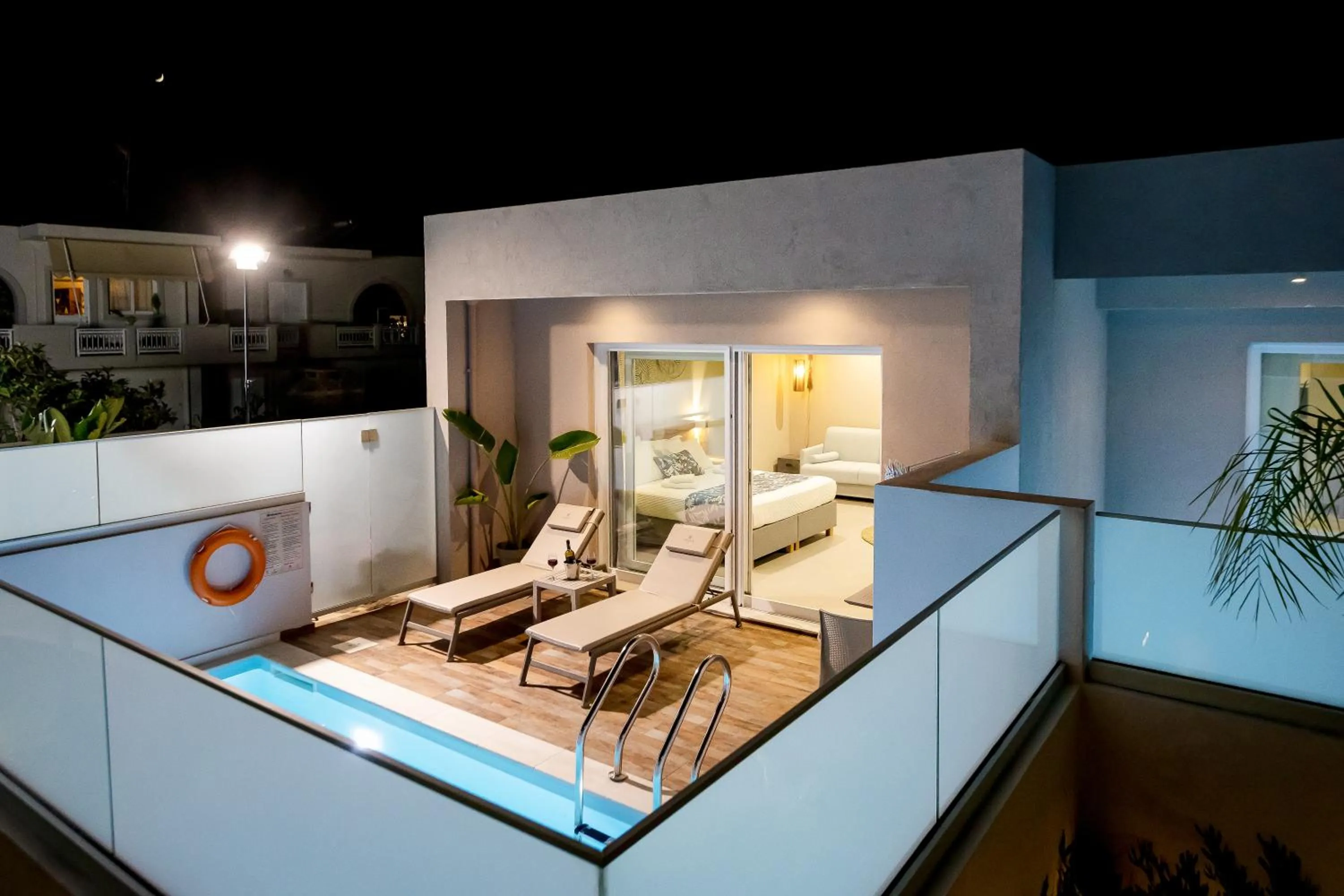 Night in Sarpidon Suites