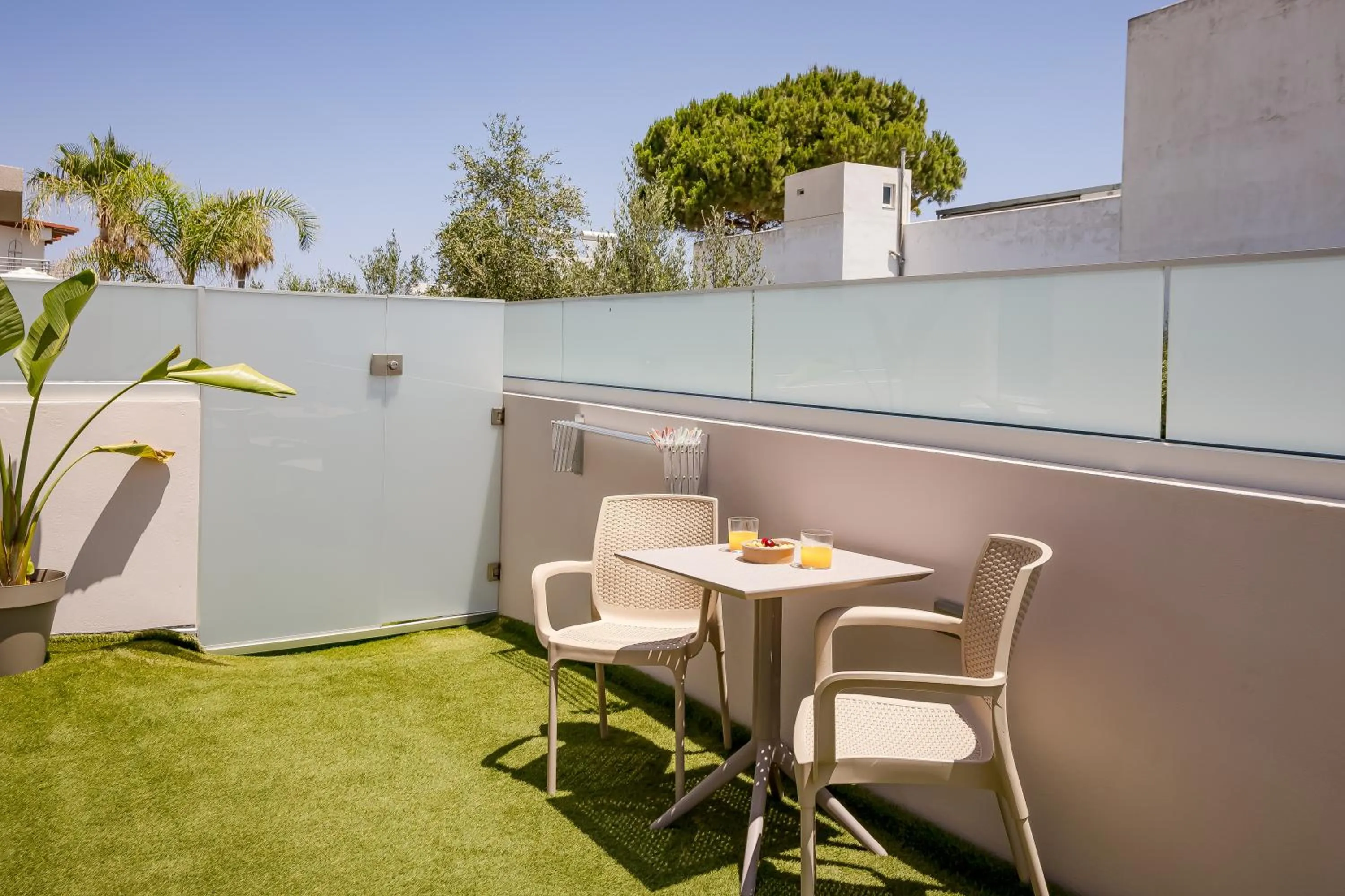 Garden in Sarpidon Suites