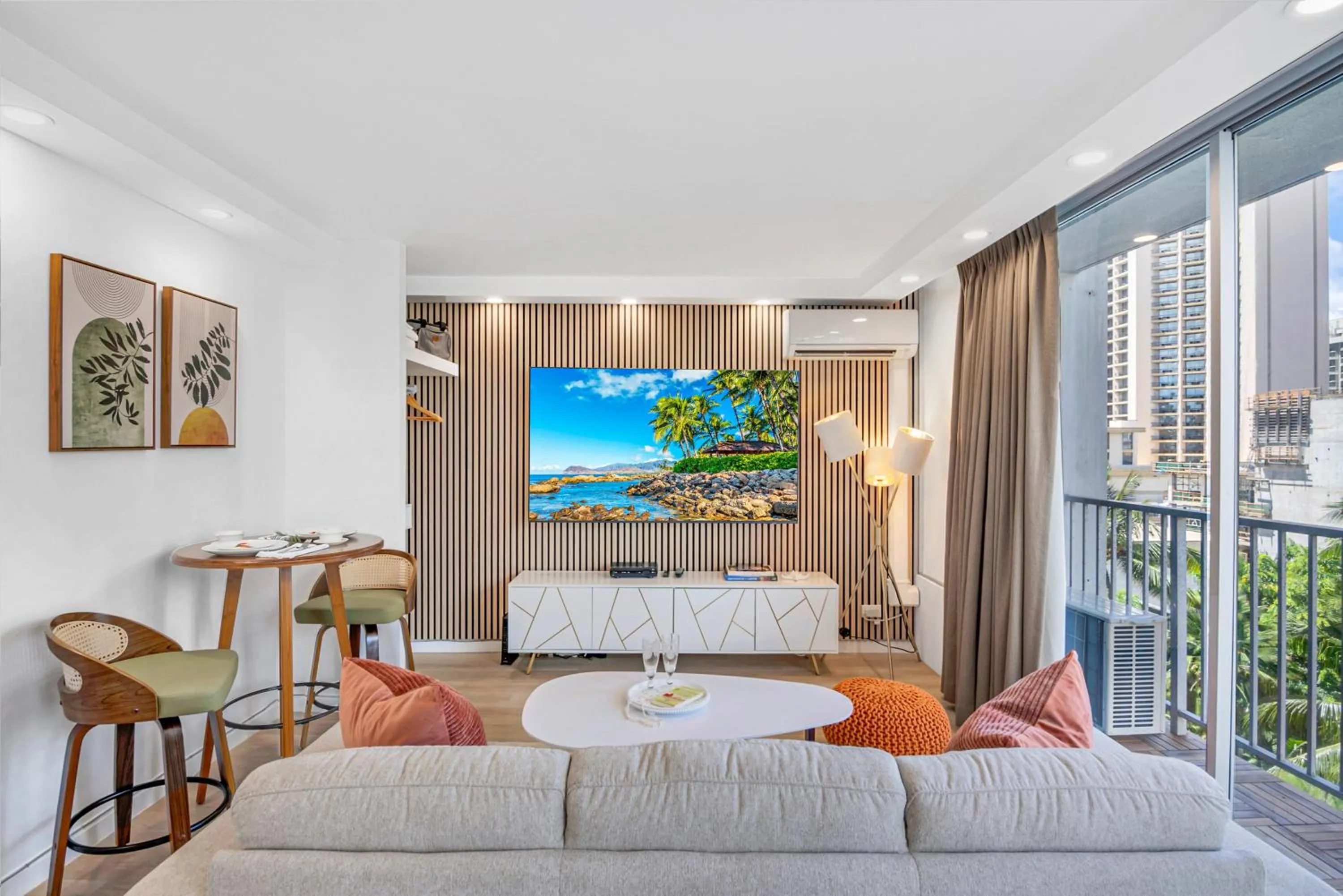 TV and multimedia in Steps to Waikiki Beach! Newly Renovated with 75" TV