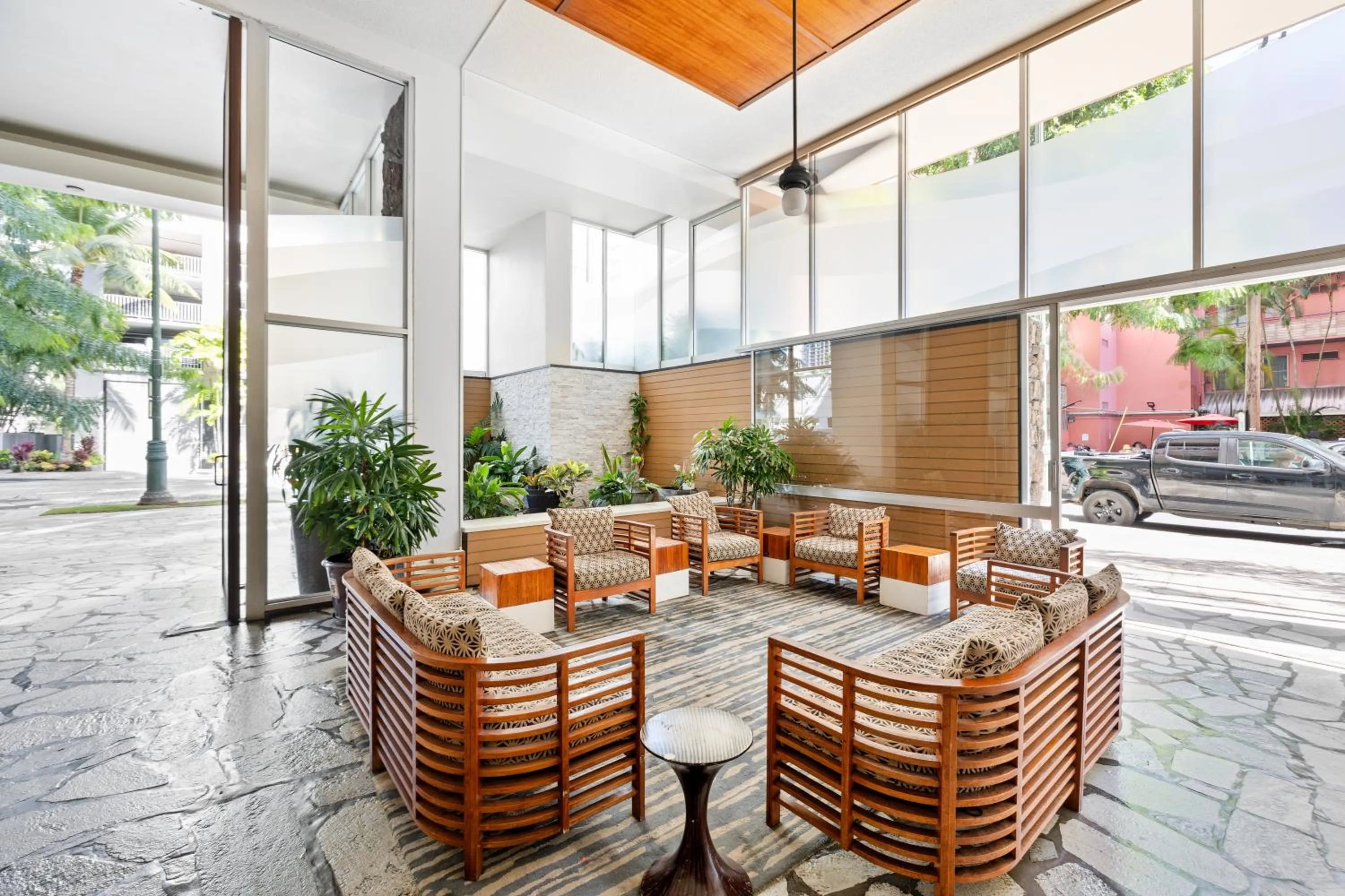 Banquet/Function facilities in Steps to Waikiki Beach! Newly Renovated with 75" TV