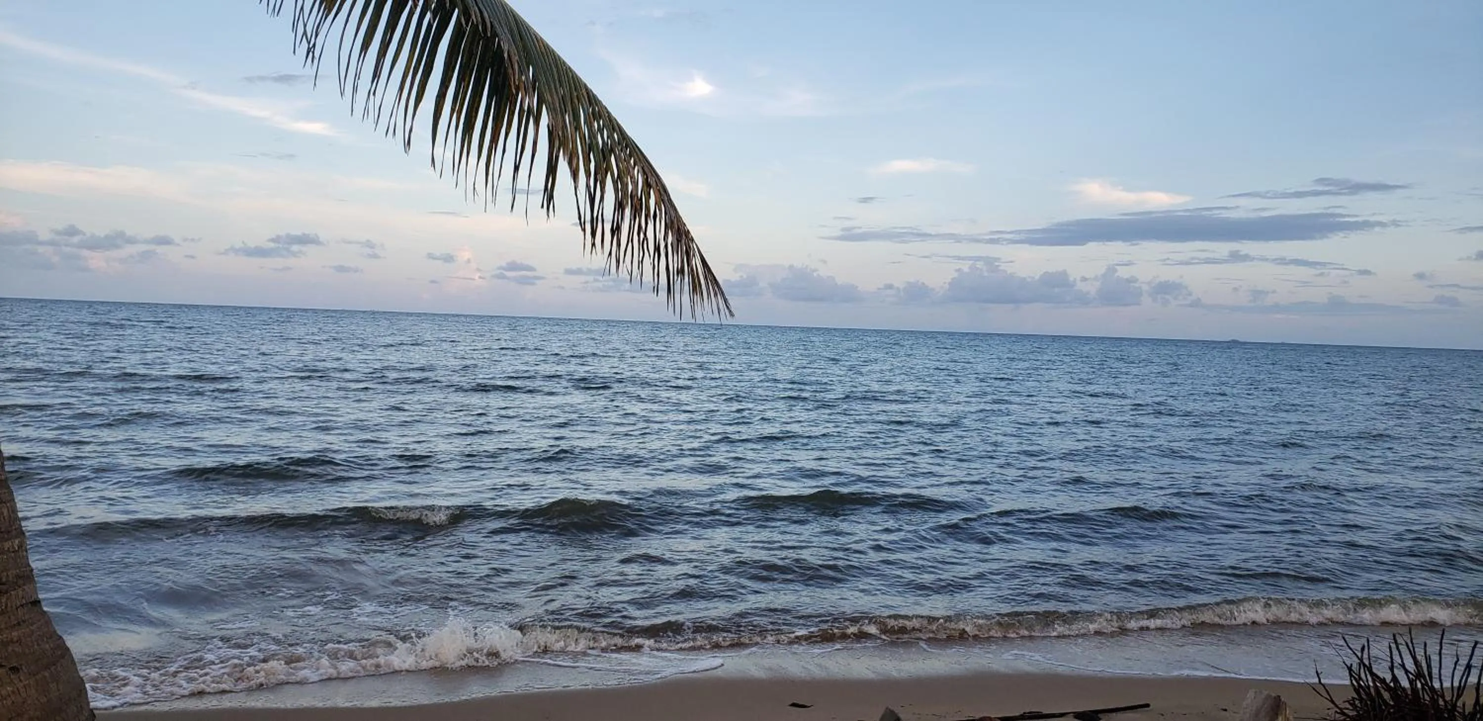 Sea view in Pal's on the beach - Dangriga, Belize