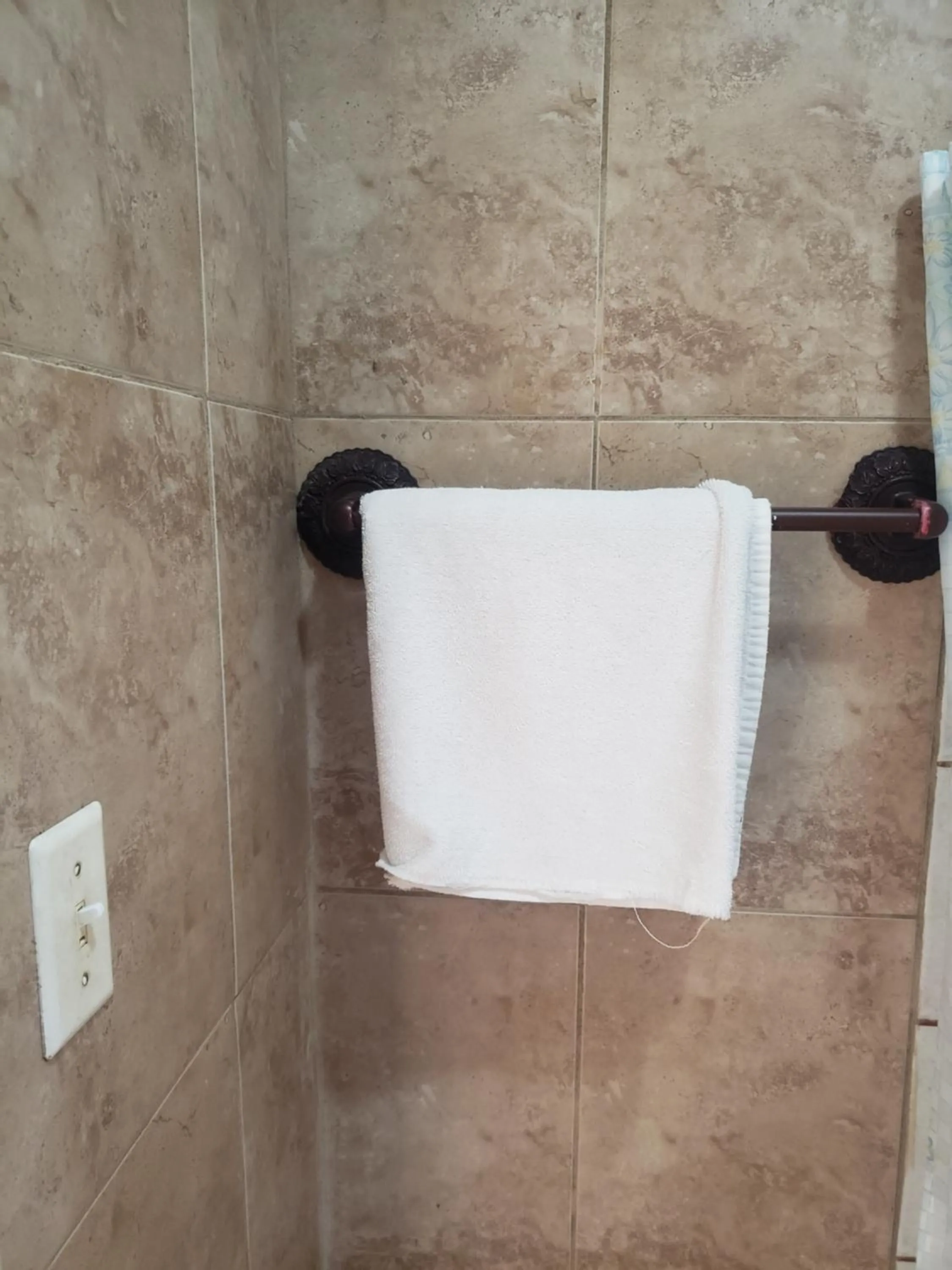 Bathroom in Pal's on the beach - Dangriga, Belize