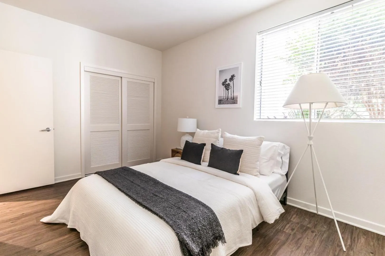 Bedroom, Bed in 2BD 2BTH Condo 10 Min Walk to Santa Monica Beach