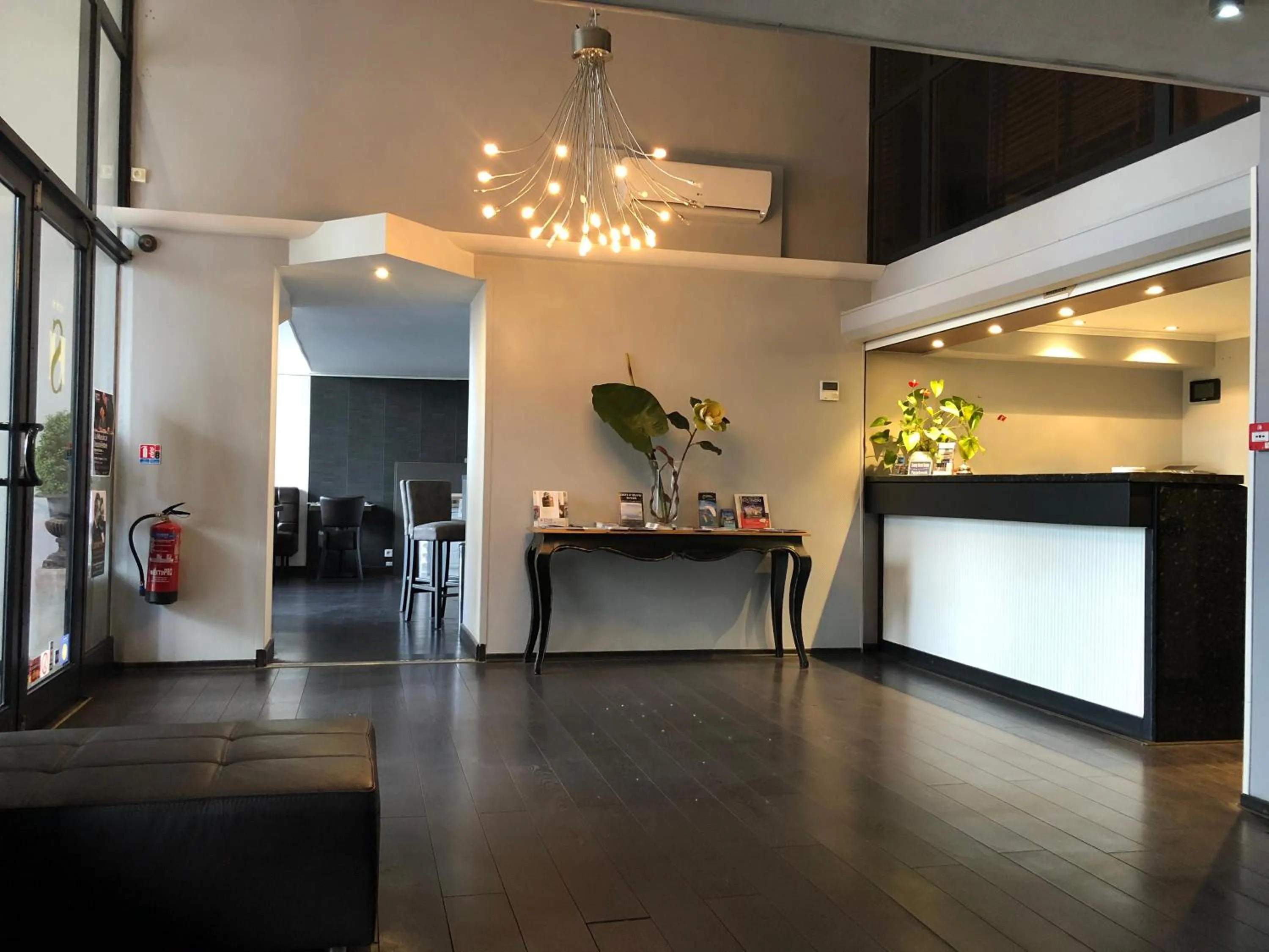 Lobby or reception in Savoy Hôtel Evian