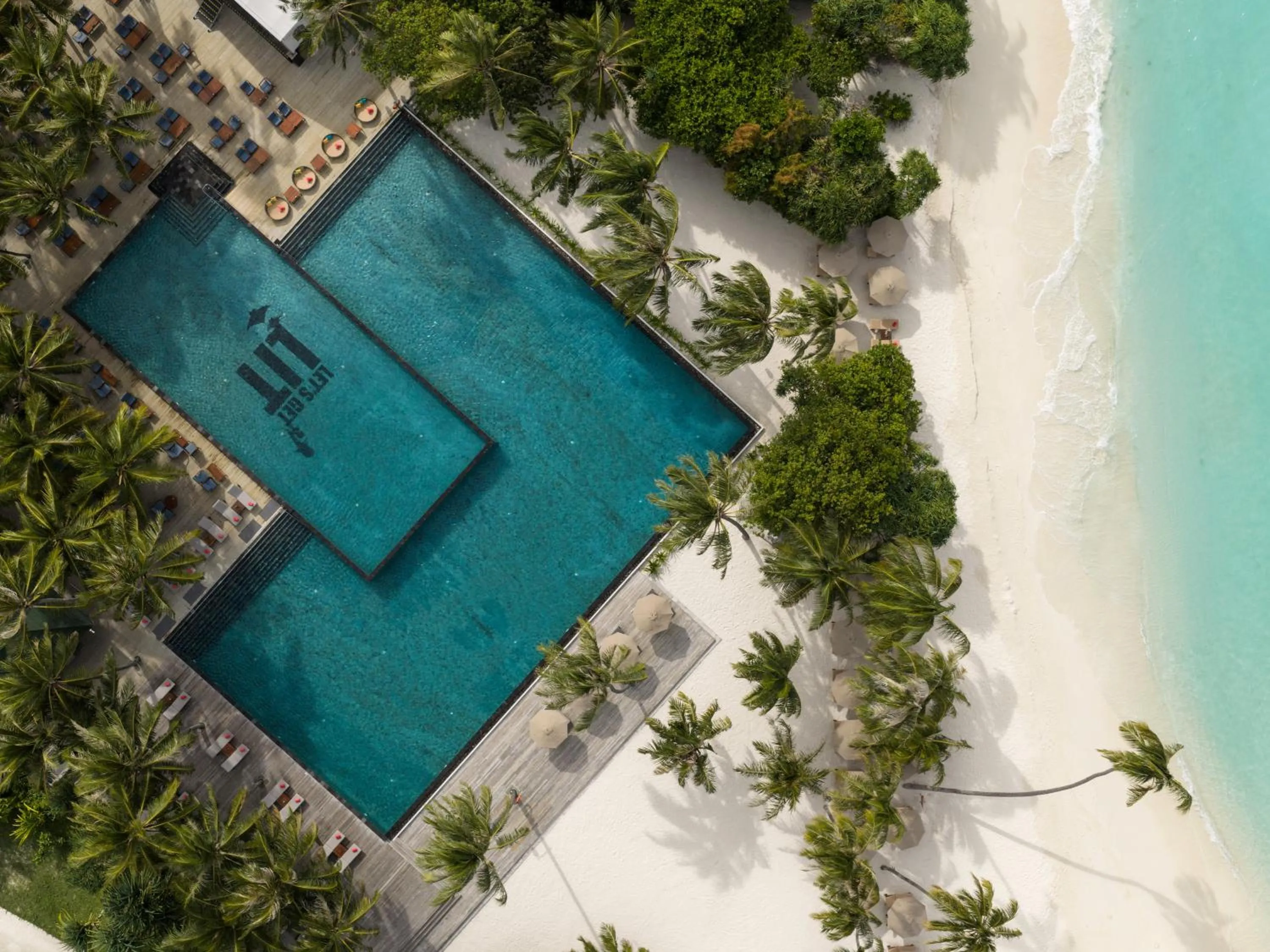 Lounge or bar in Siyam World Maldives - 24-Hour Premium All-inclusive with Free Transfer