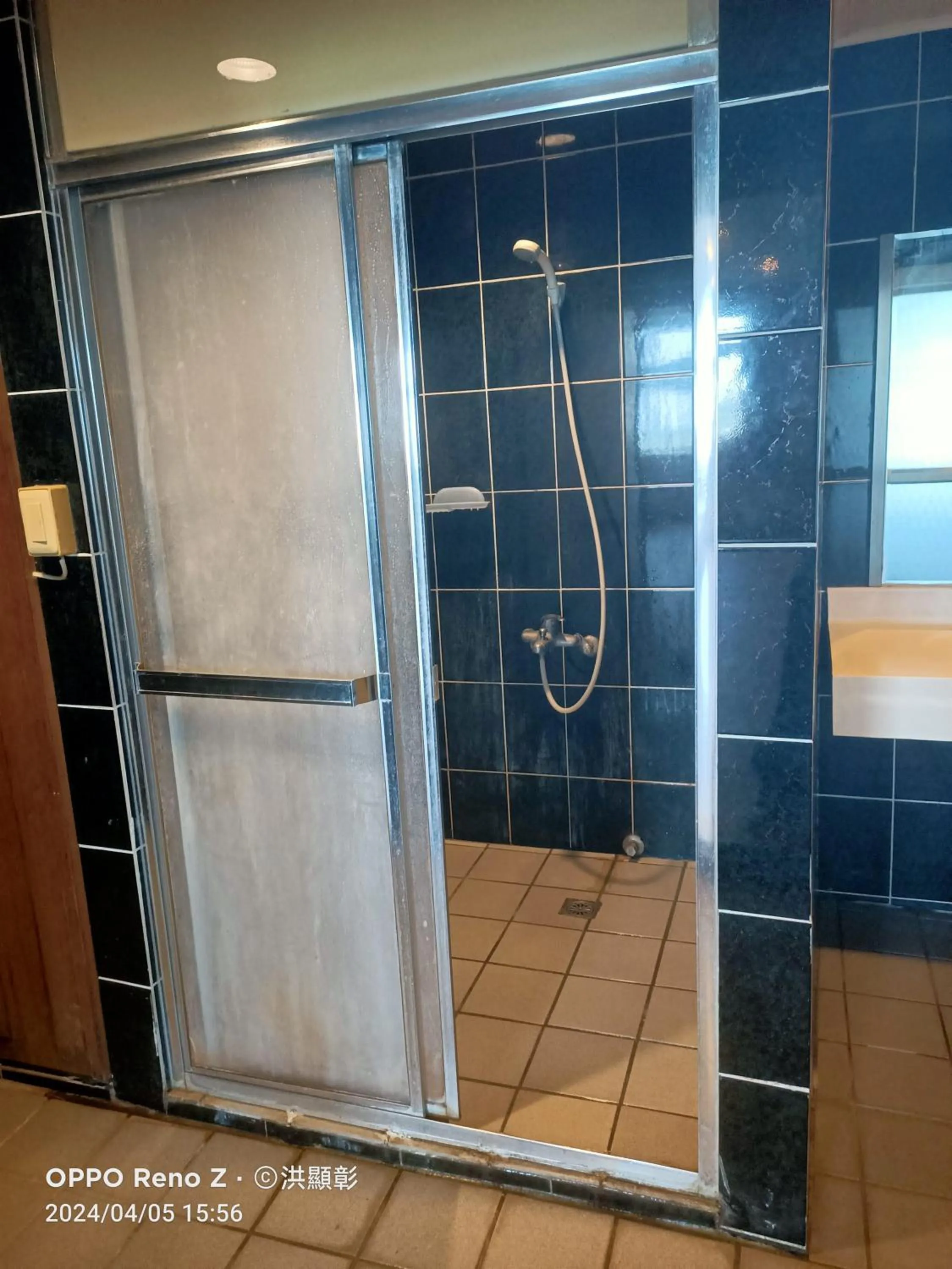 Shower in 夏威夷酒店Melody Hawaii Hotel